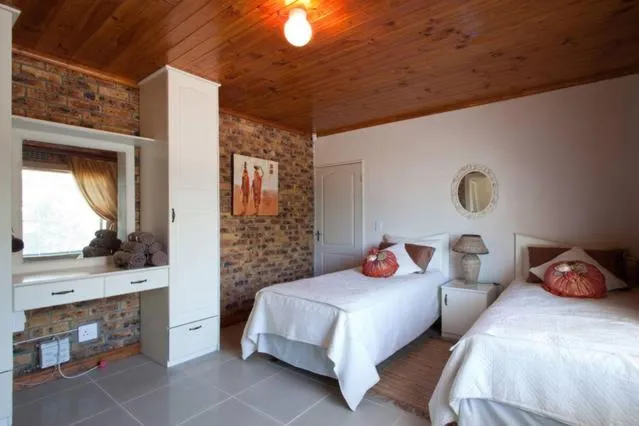 Photo of the whole room, Bed in Quest Bed And Breakfast