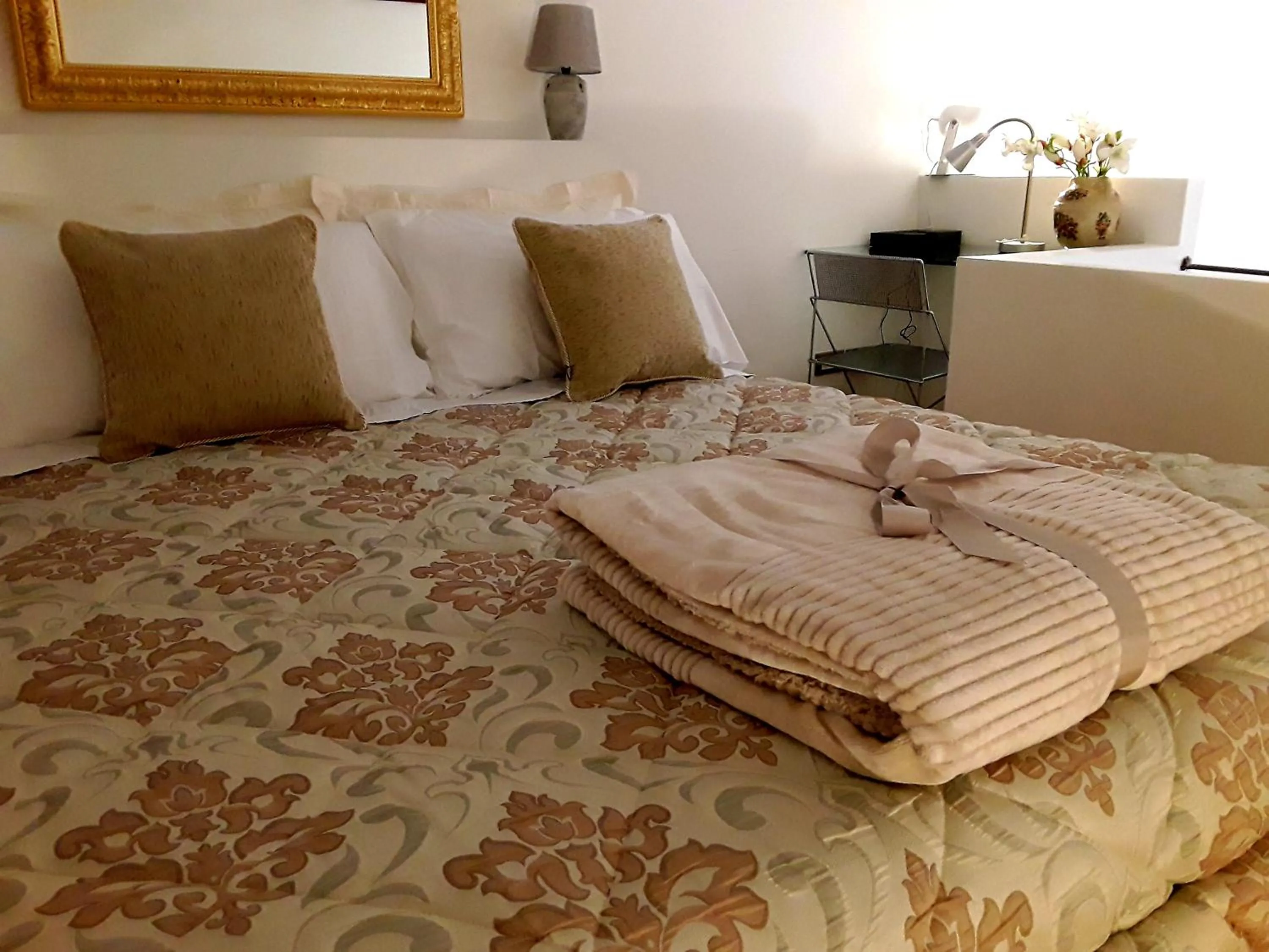 Bedroom, Bed in Suite Assisi