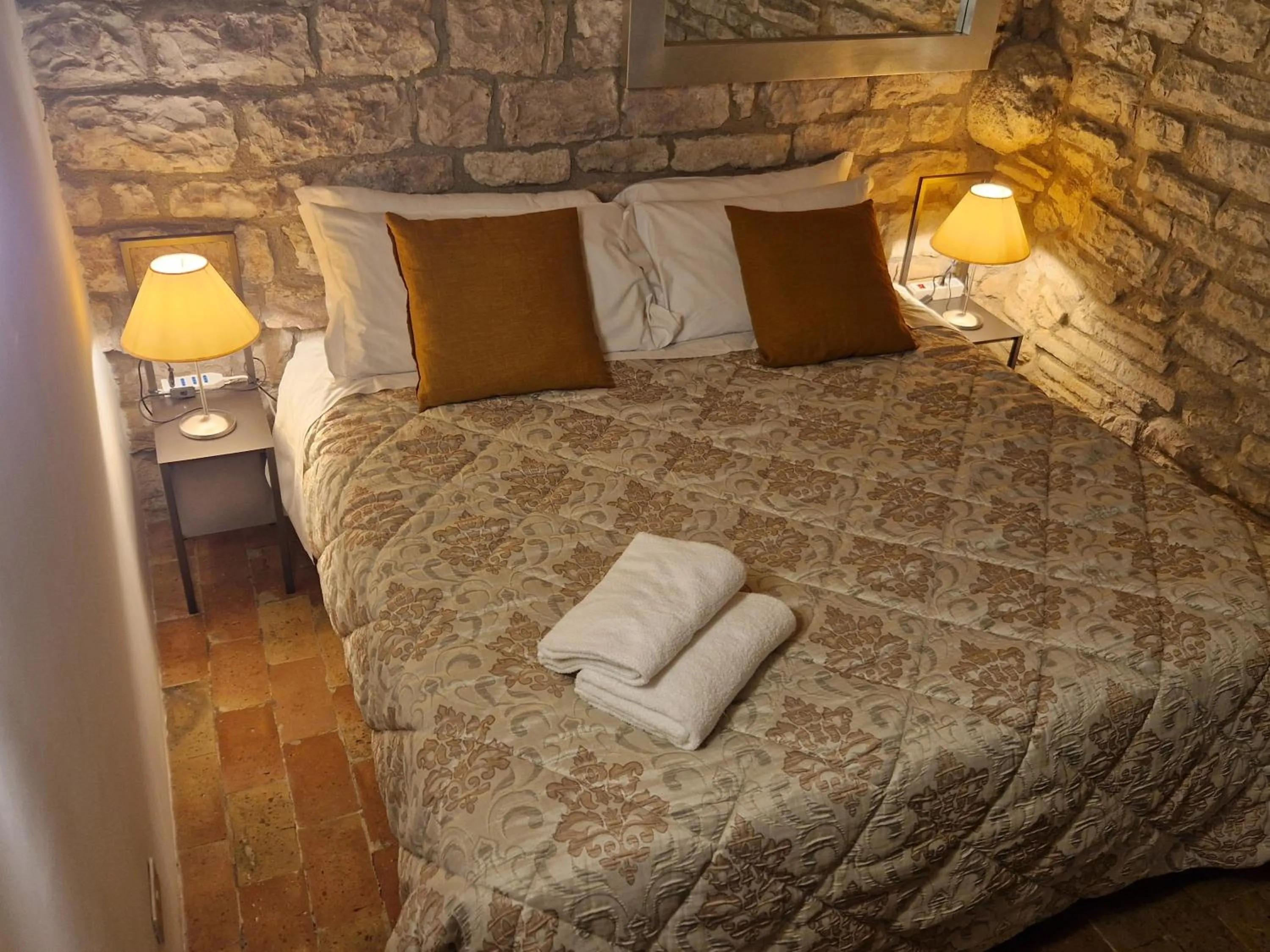 Bedroom, Bed in Suite Assisi