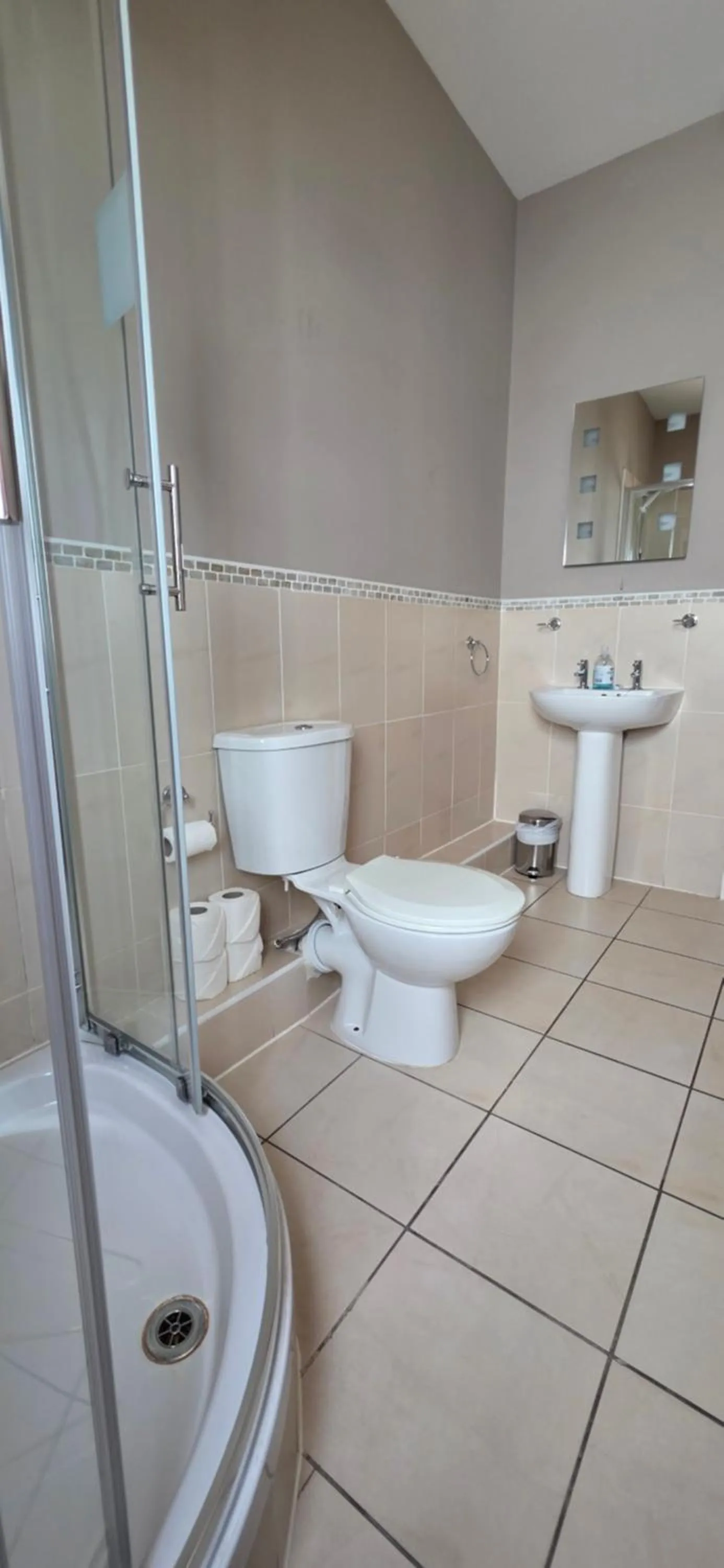 The Courtyard Apartments