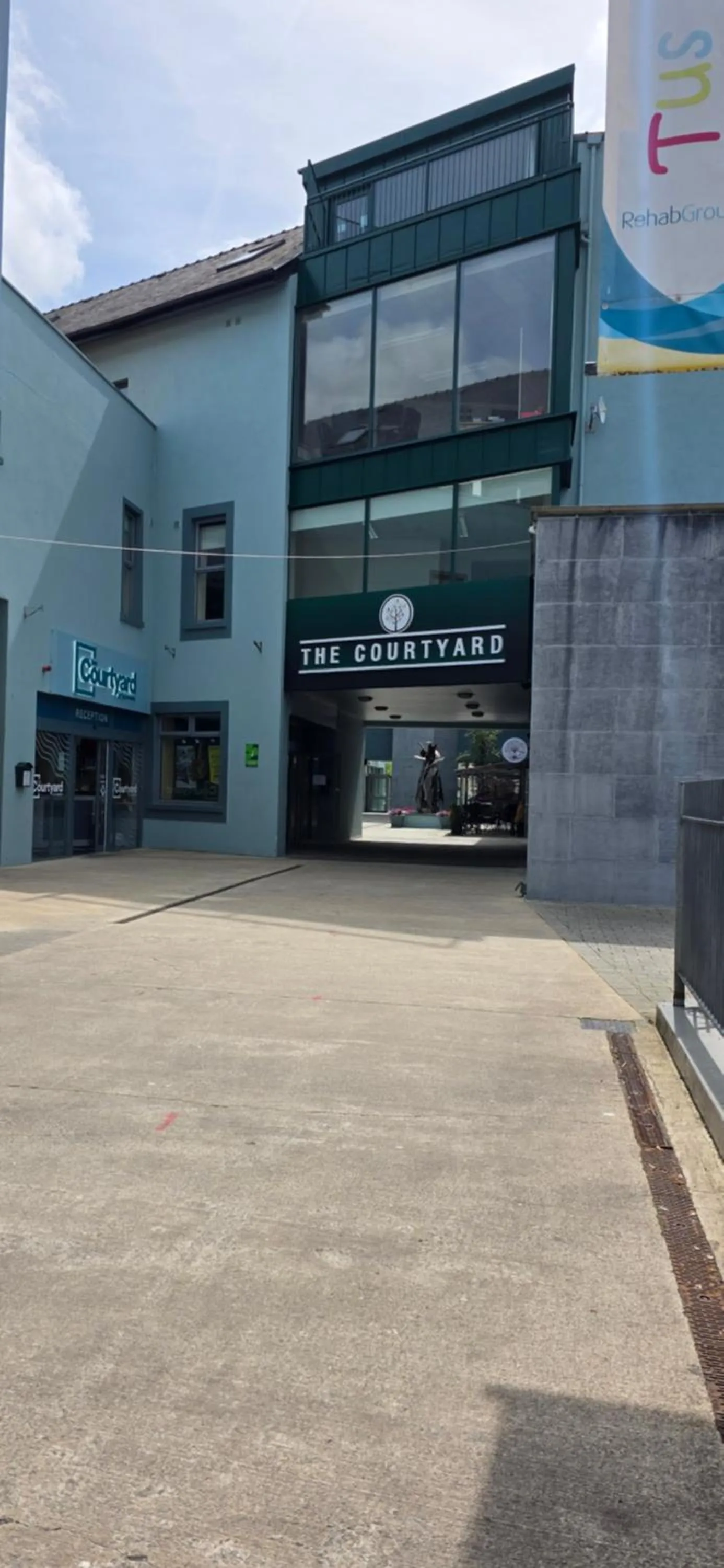 The Courtyard Apartments