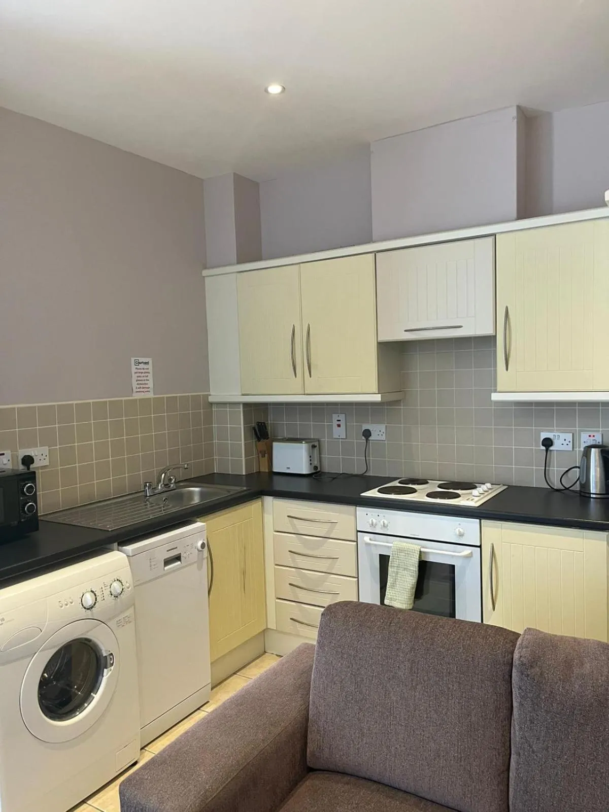 The Courtyard Apartments