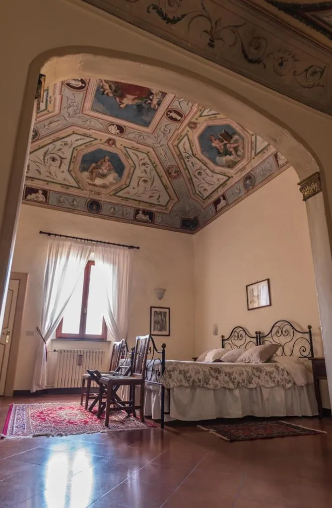 Photo of the whole room, Bed in B&B L'Agnolo Di Caroti Cinzia