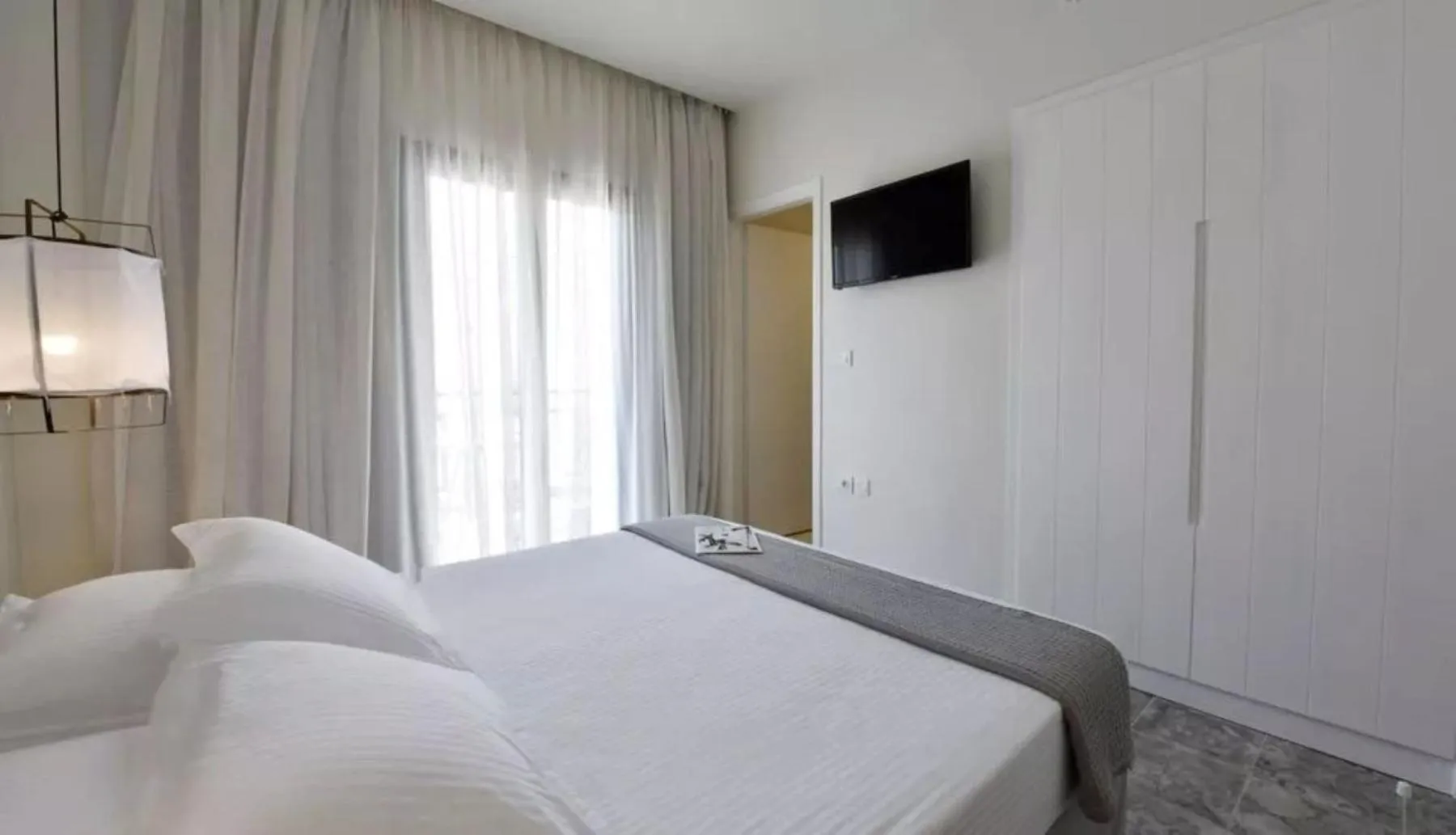 Bed in Kefalonia Grand