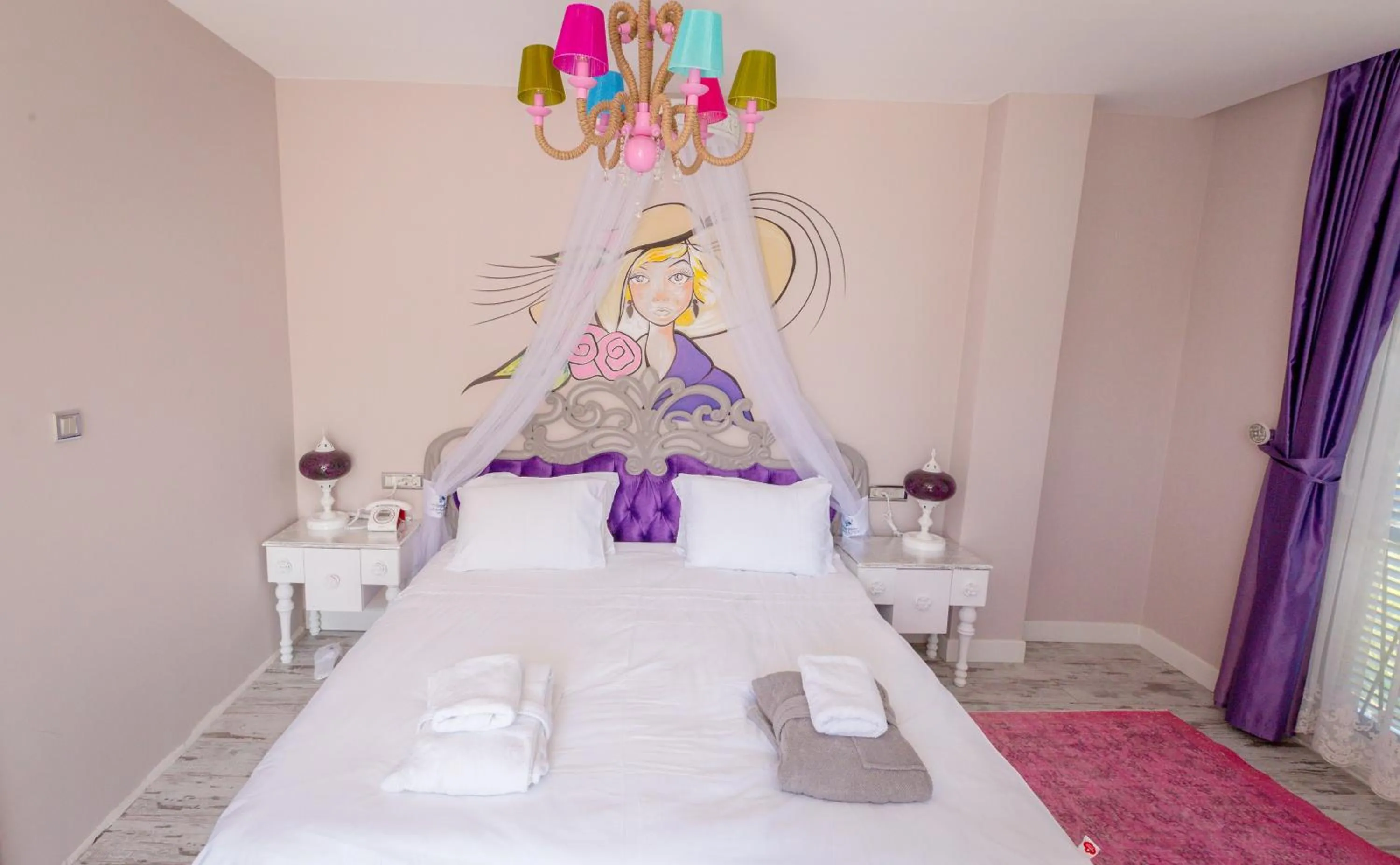 Living room, Bed in Limnades Hotel İznik