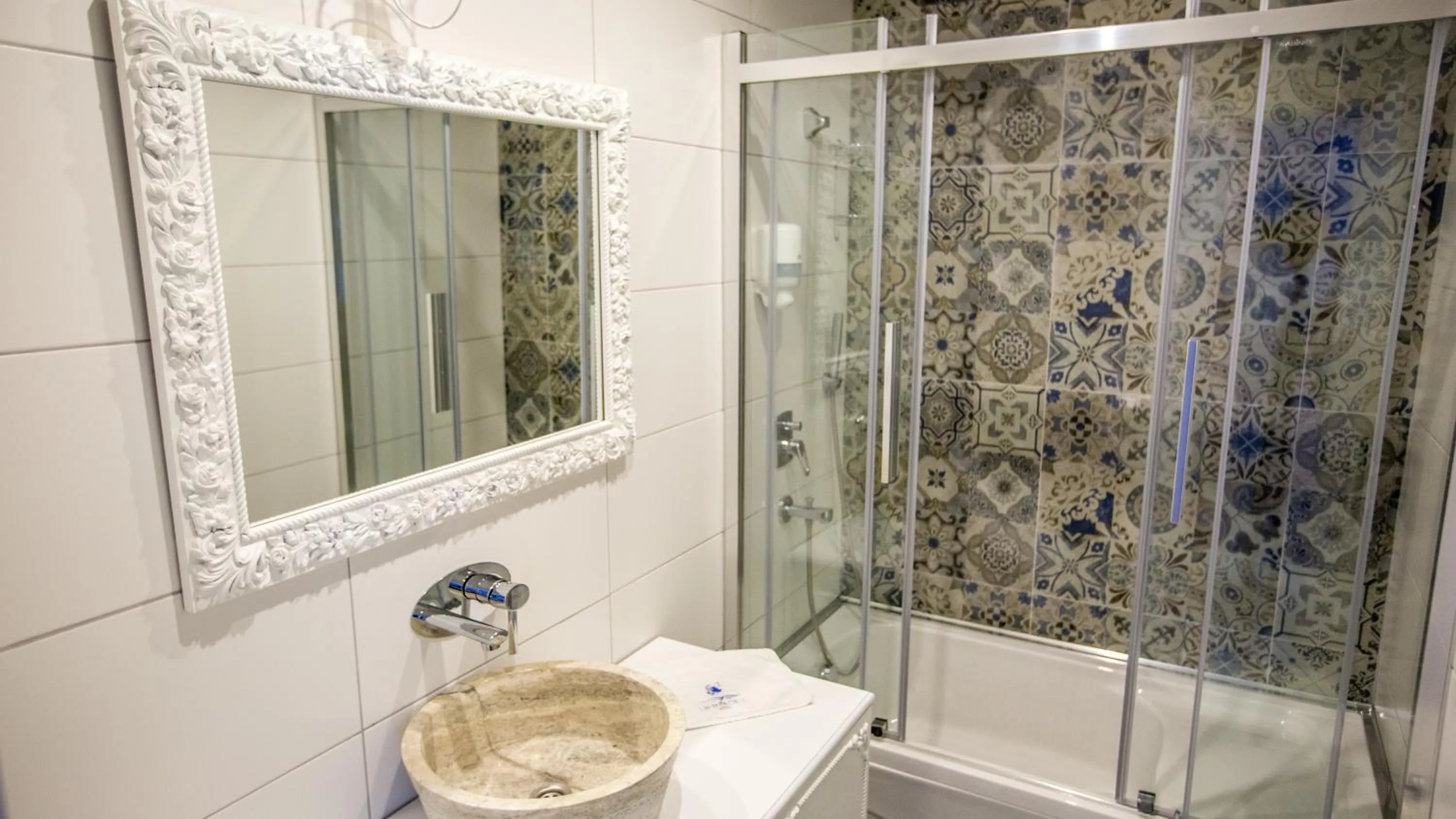 Toilet in Limnades Hotel İznik