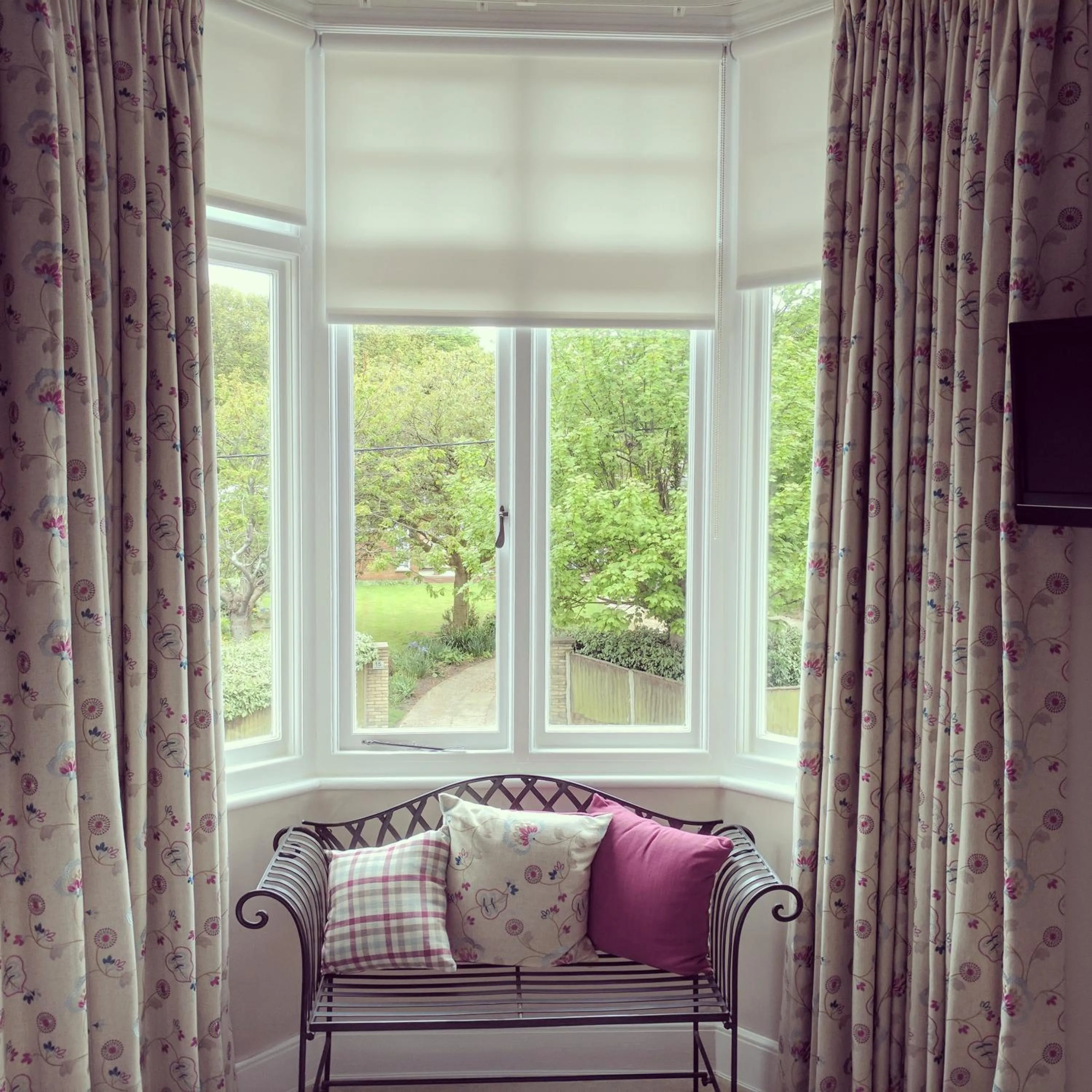 Decorative detail in The White Horse