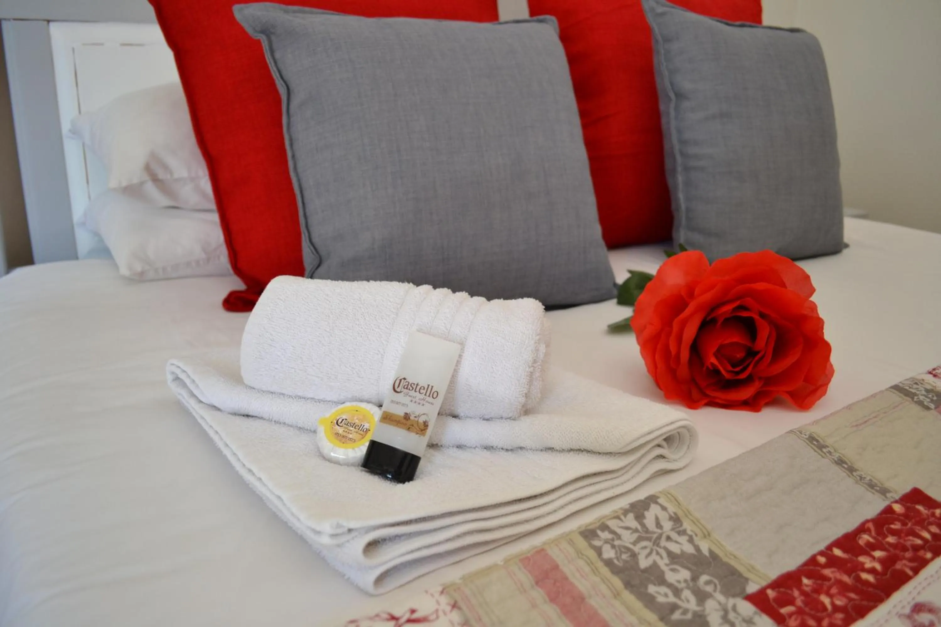 Decorative detail, Bed in Castello Guesthouse Vryburg