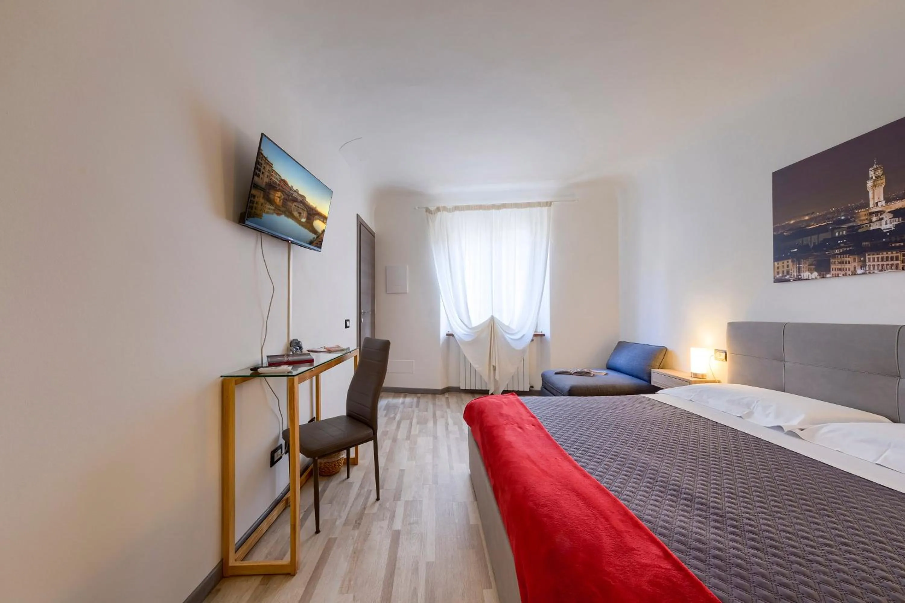 Photo of the whole room, Bed in Home Boutique Santa Maria Novella