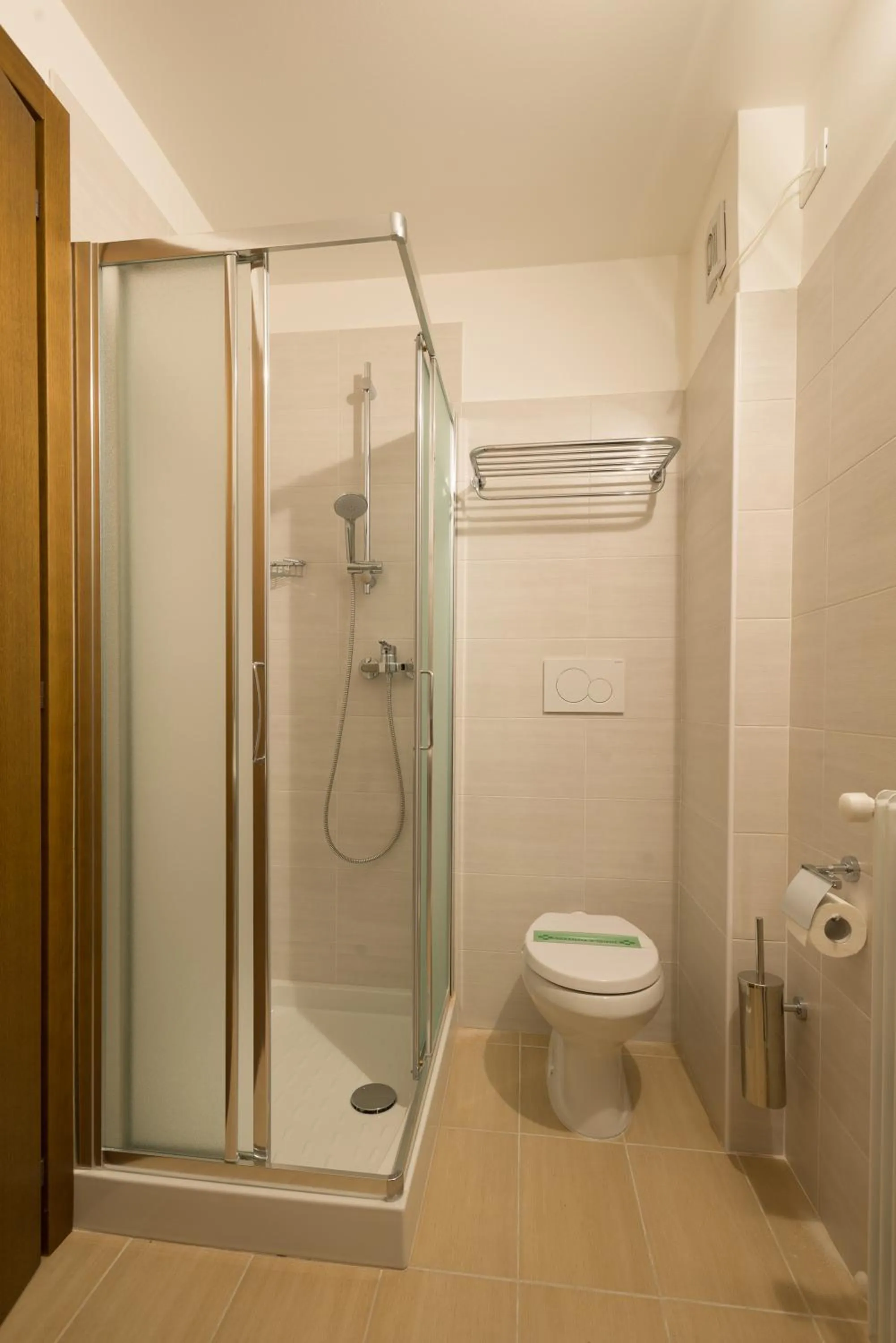 Toilet in Hotel Italia