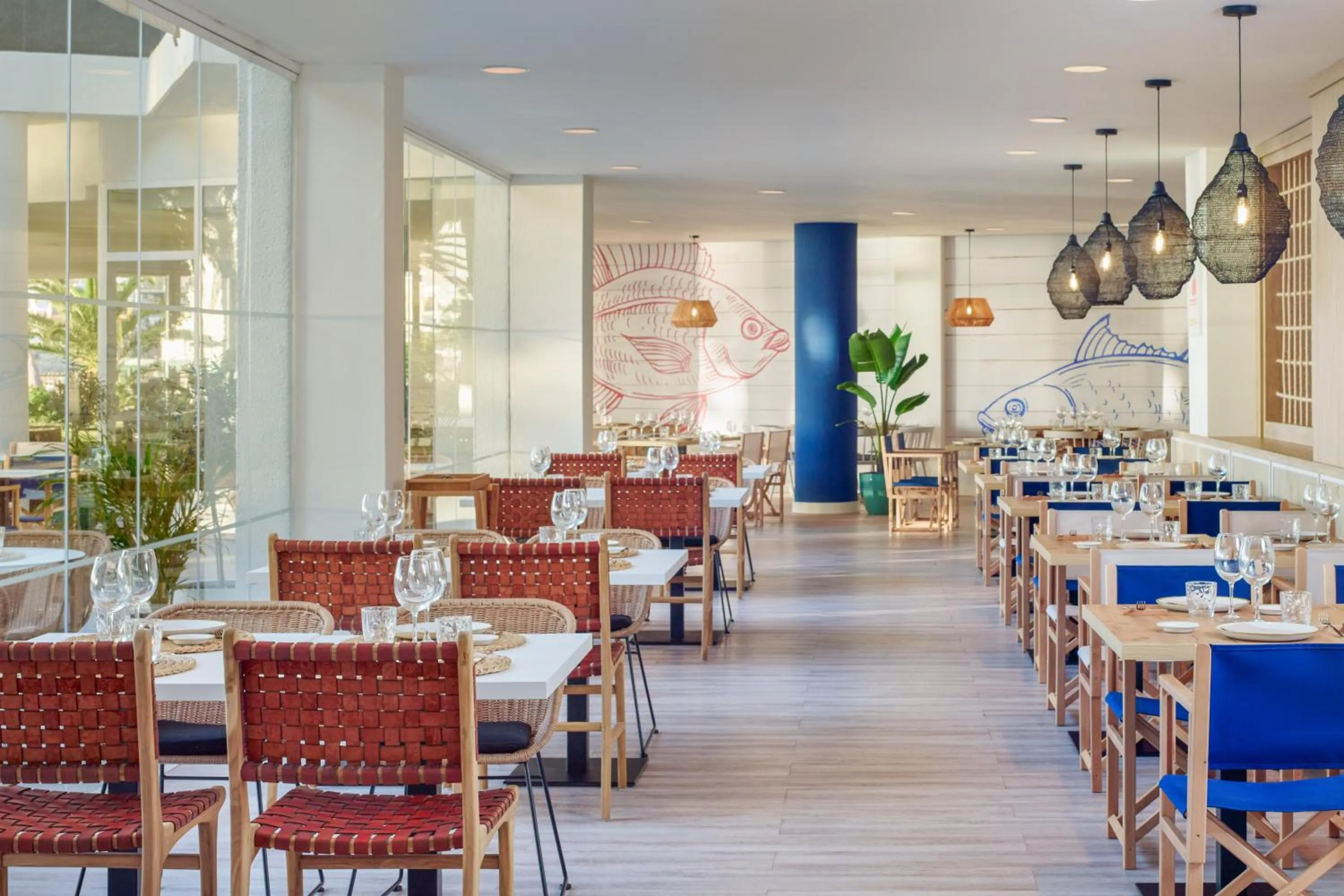 Restaurant/places to eat in Meliá La Palma