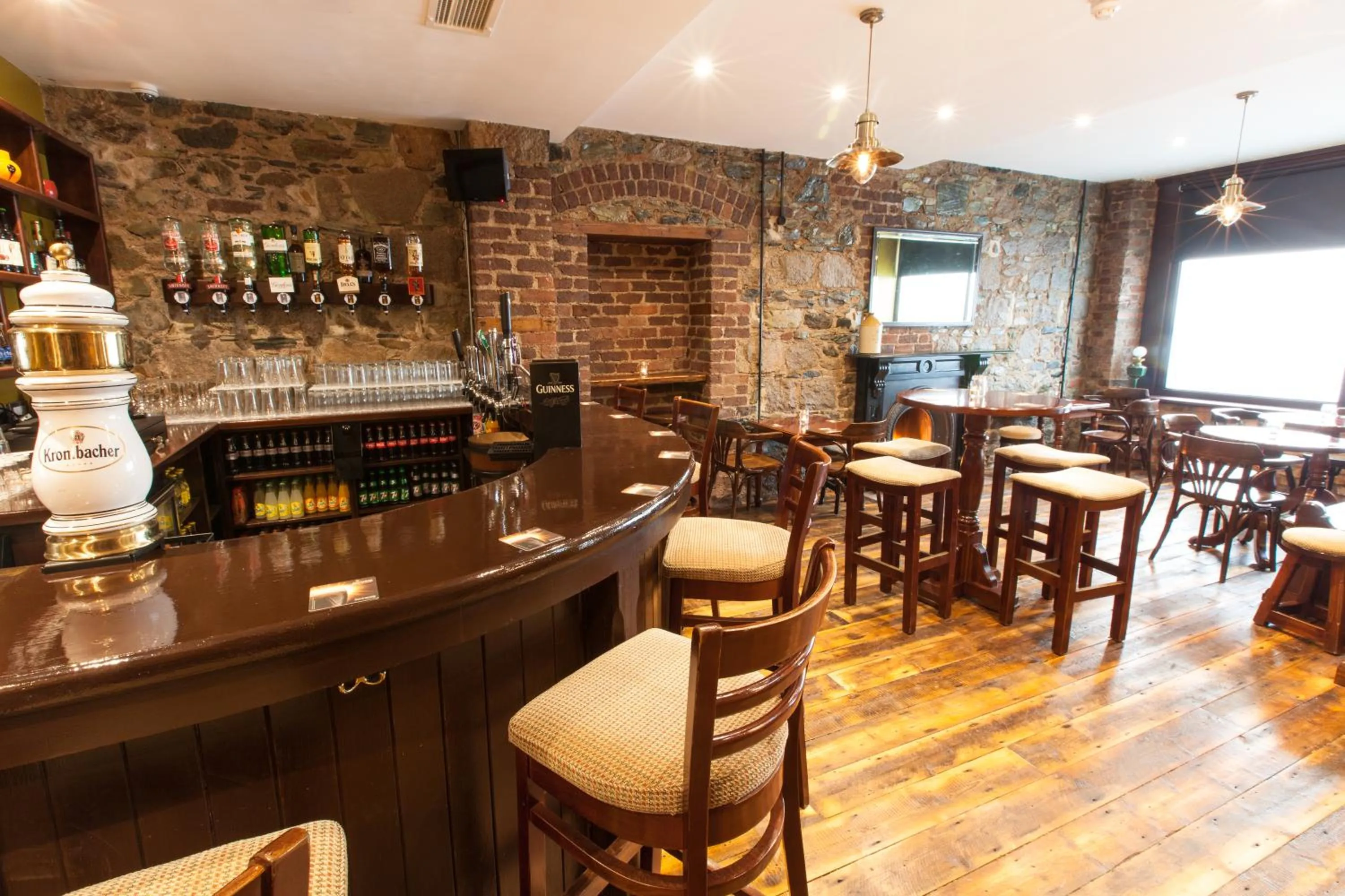 Restaurant/places to eat in The Rostrevor Inn