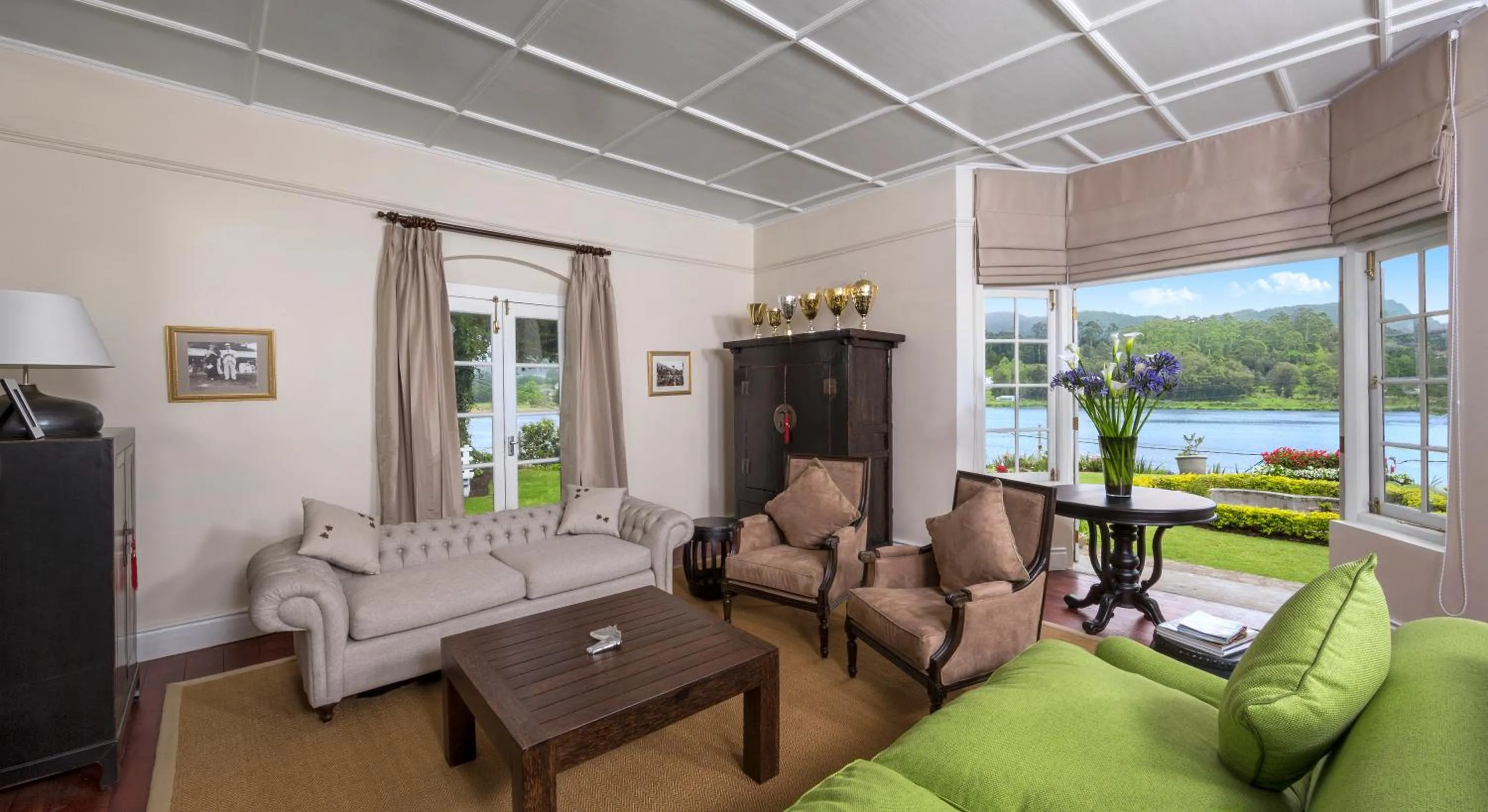Lounge or bar in Hill Rise Luxury Villa & Stables by Edwards Collection - Nuwara Eliya