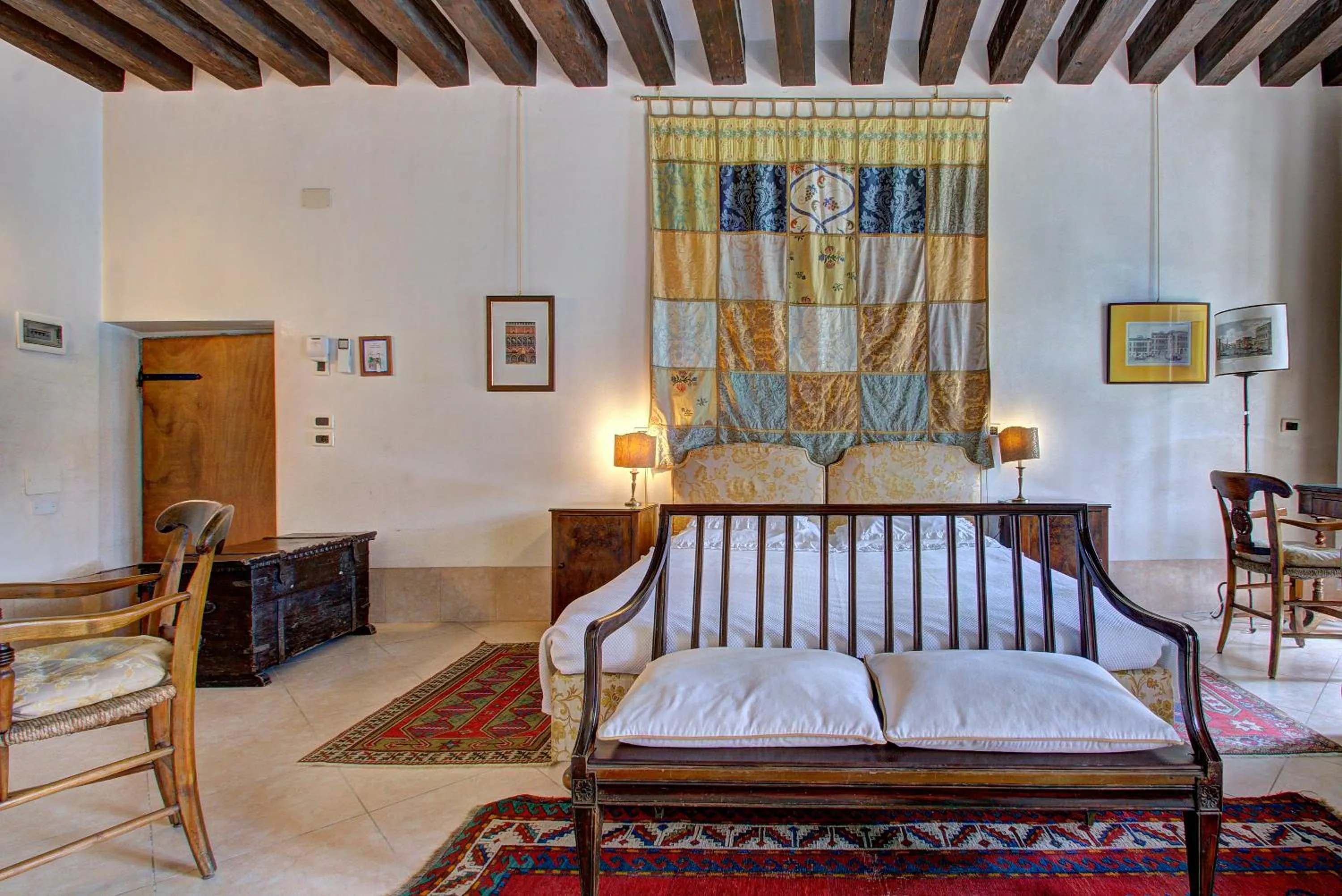 Bed in TRIBUNO Grand Canal