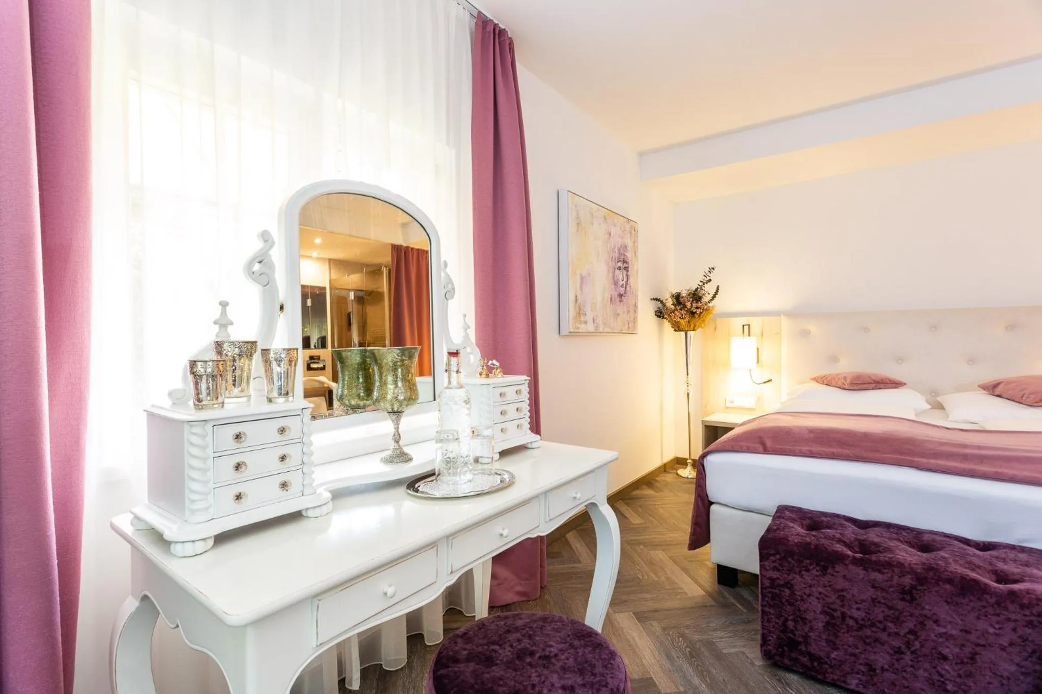 Photo of the whole room, Bed in Boutiquehotel Bergvilla
