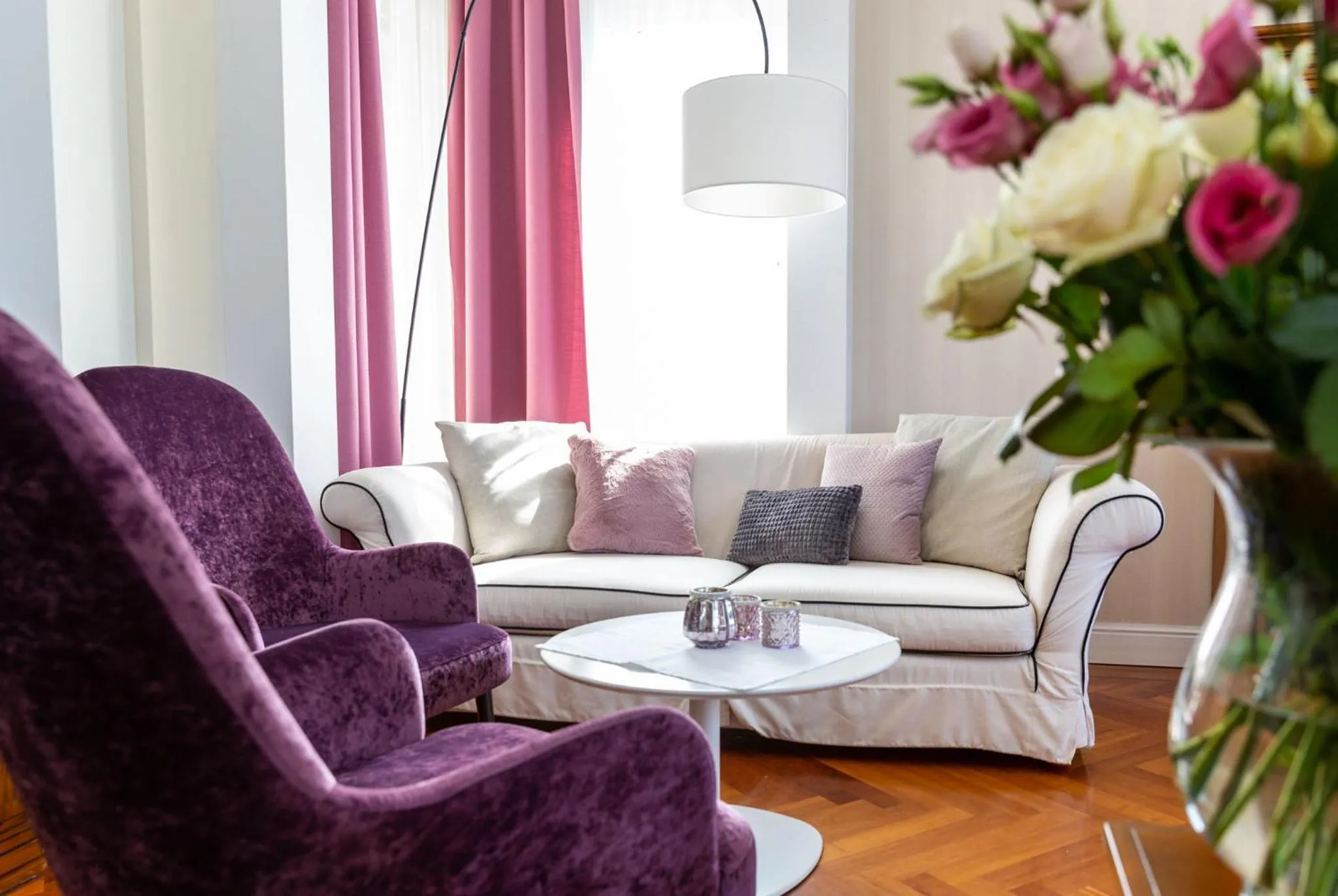 Communal lounge/ TV room in Boutiquehotel Bergvilla