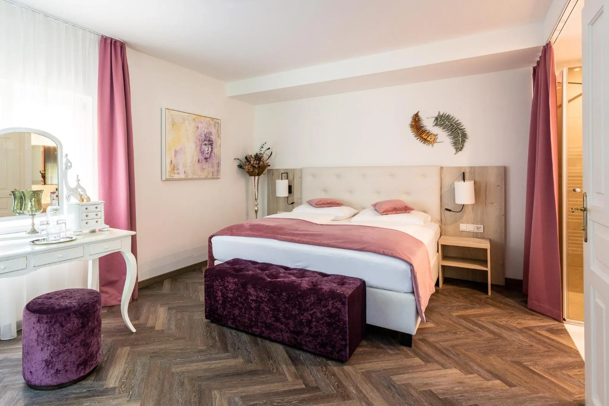 Photo of the whole room, Bed in Boutiquehotel Bergvilla