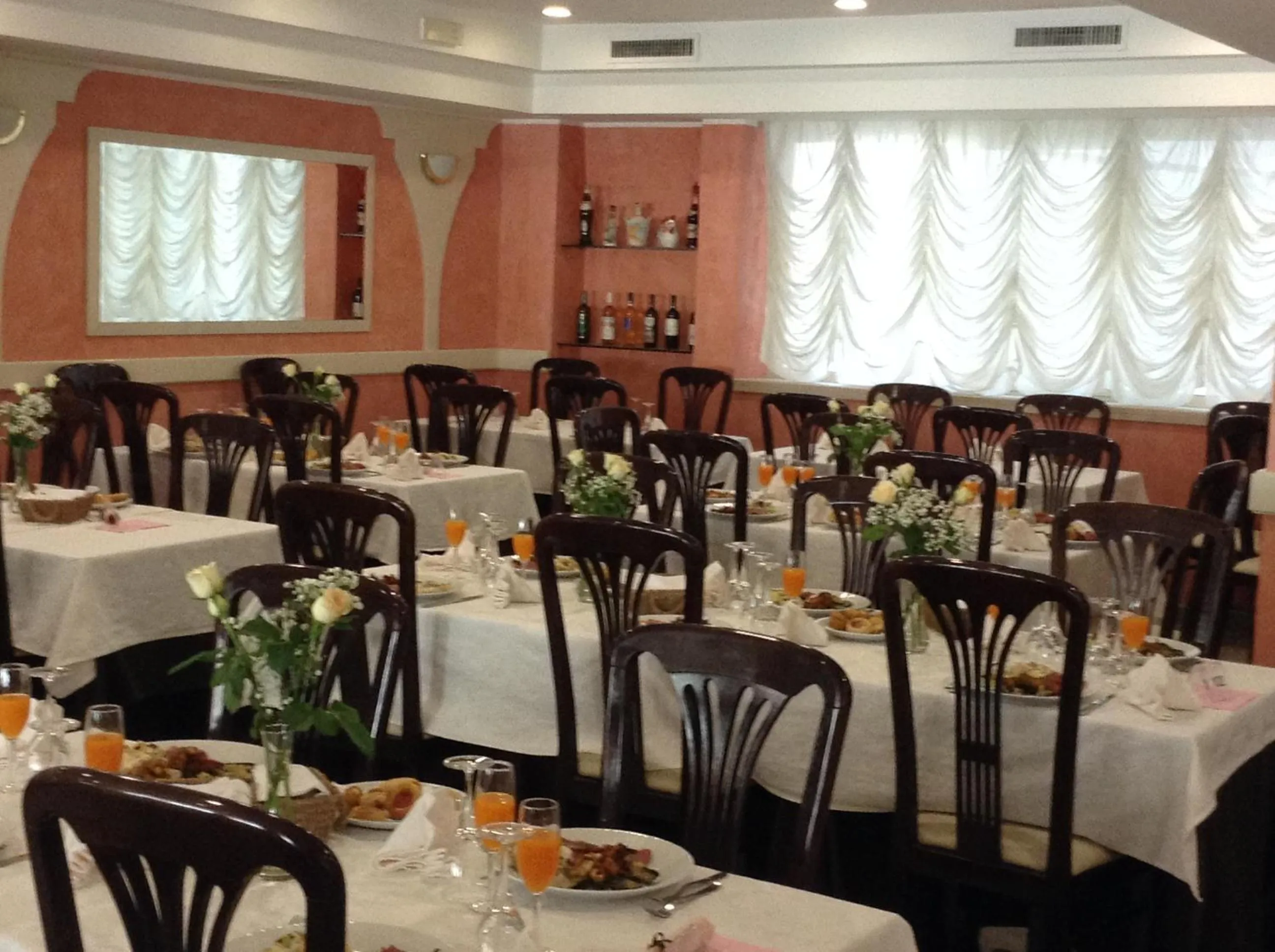 Restaurant/places to eat in Hotel Borgo Marina