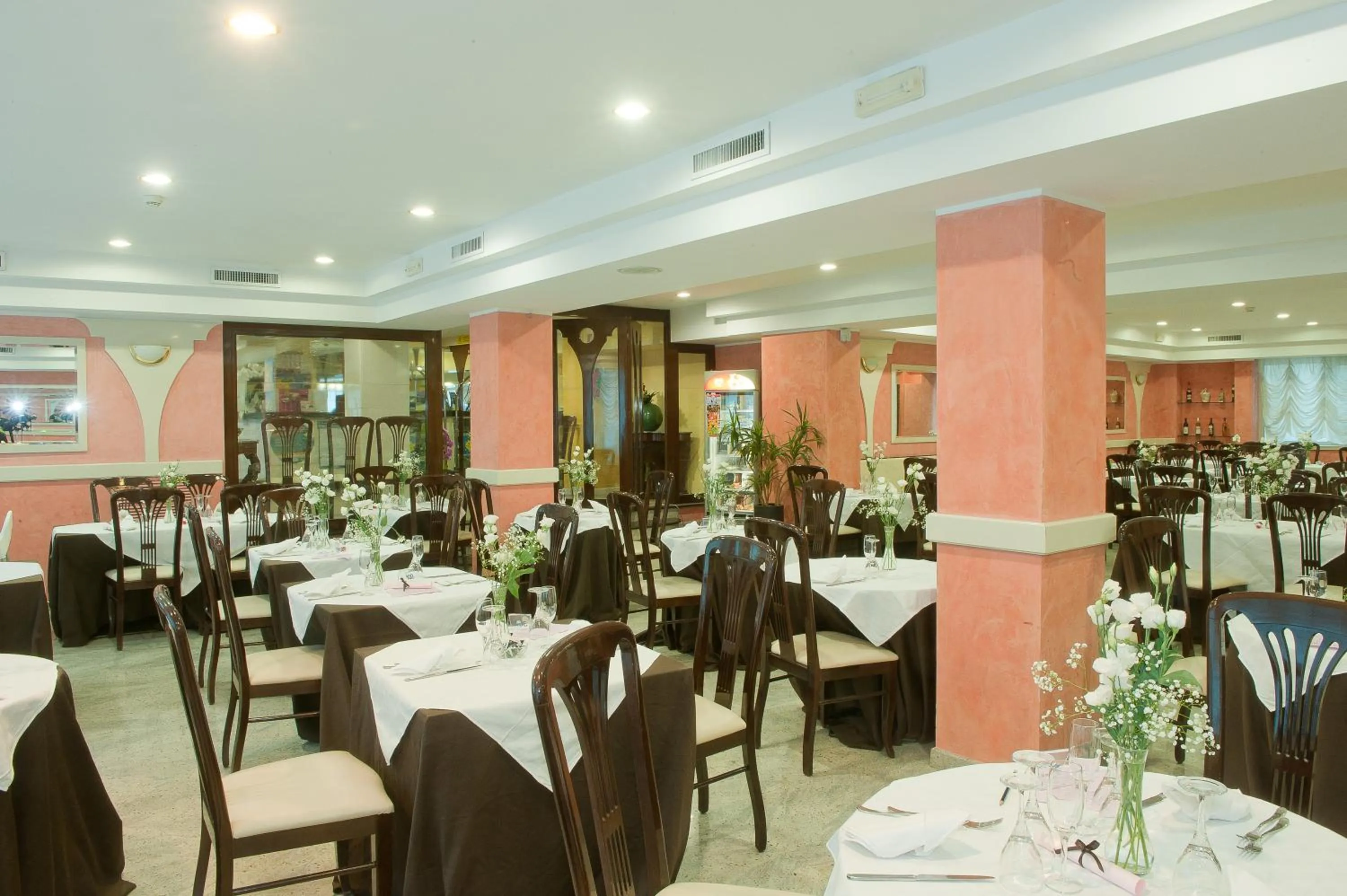 Restaurant/places to eat in Hotel Borgo Marina
