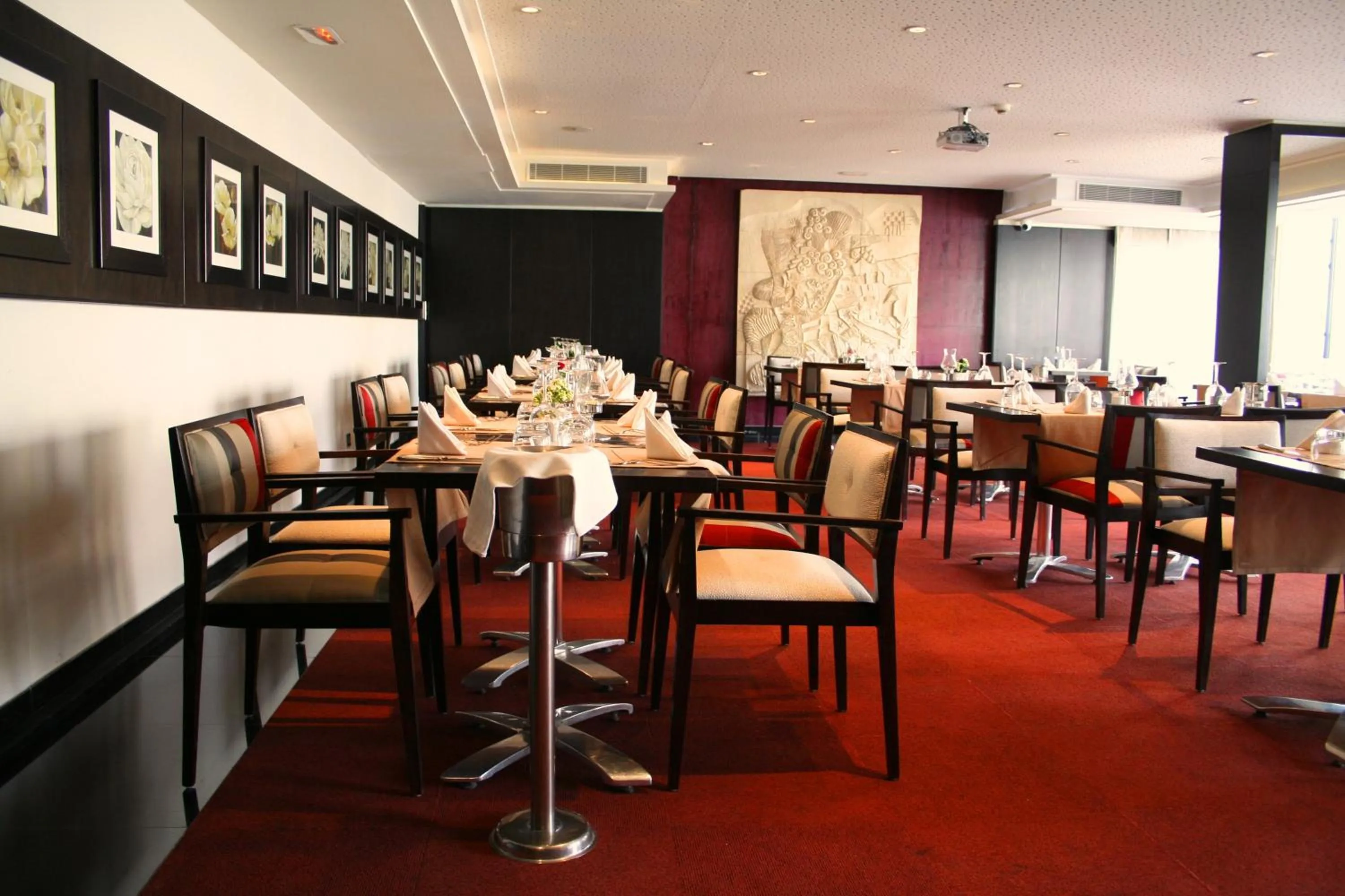 Restaurant/places to eat in Hôtel Belvédère Fourati