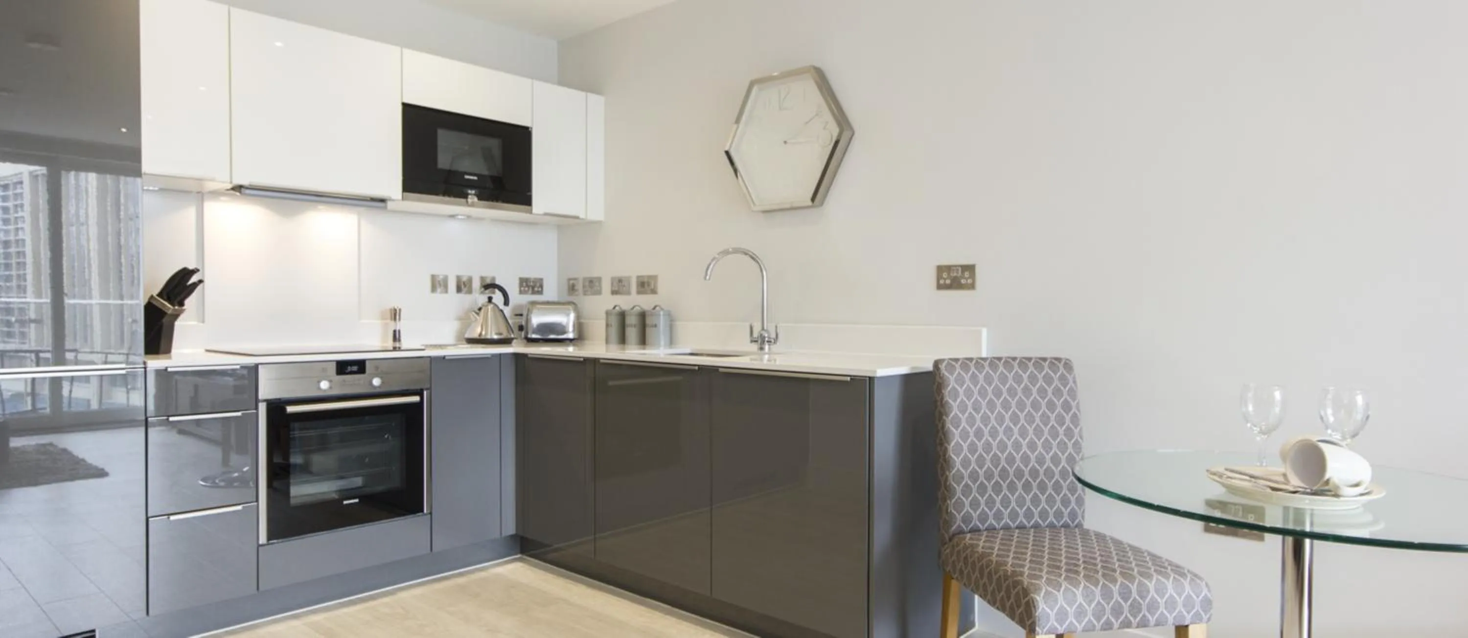 Communal kitchen in Citystay Living - Vesta Apartments