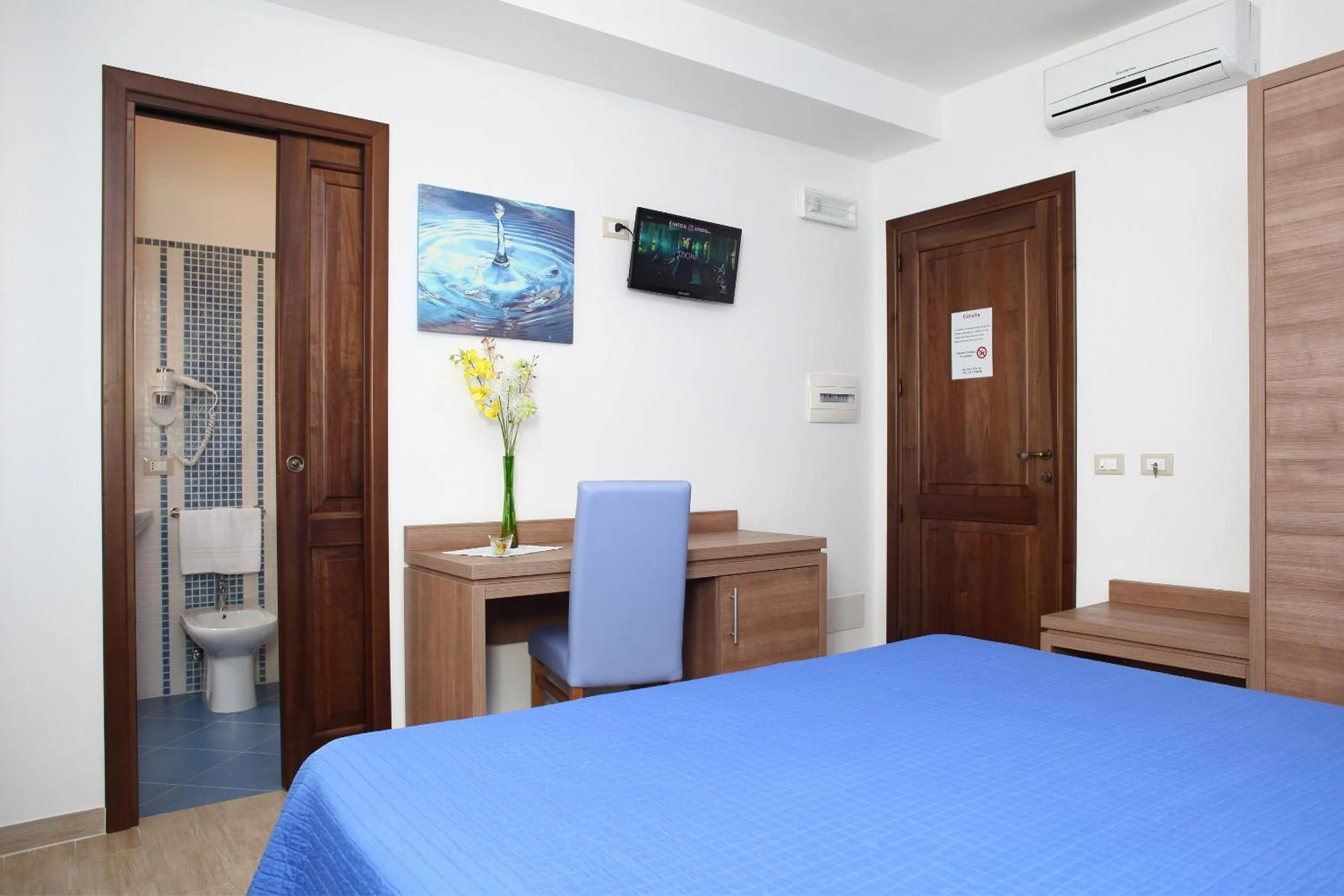 TV and multimedia, Bed in Coralia Bed & Breakfast