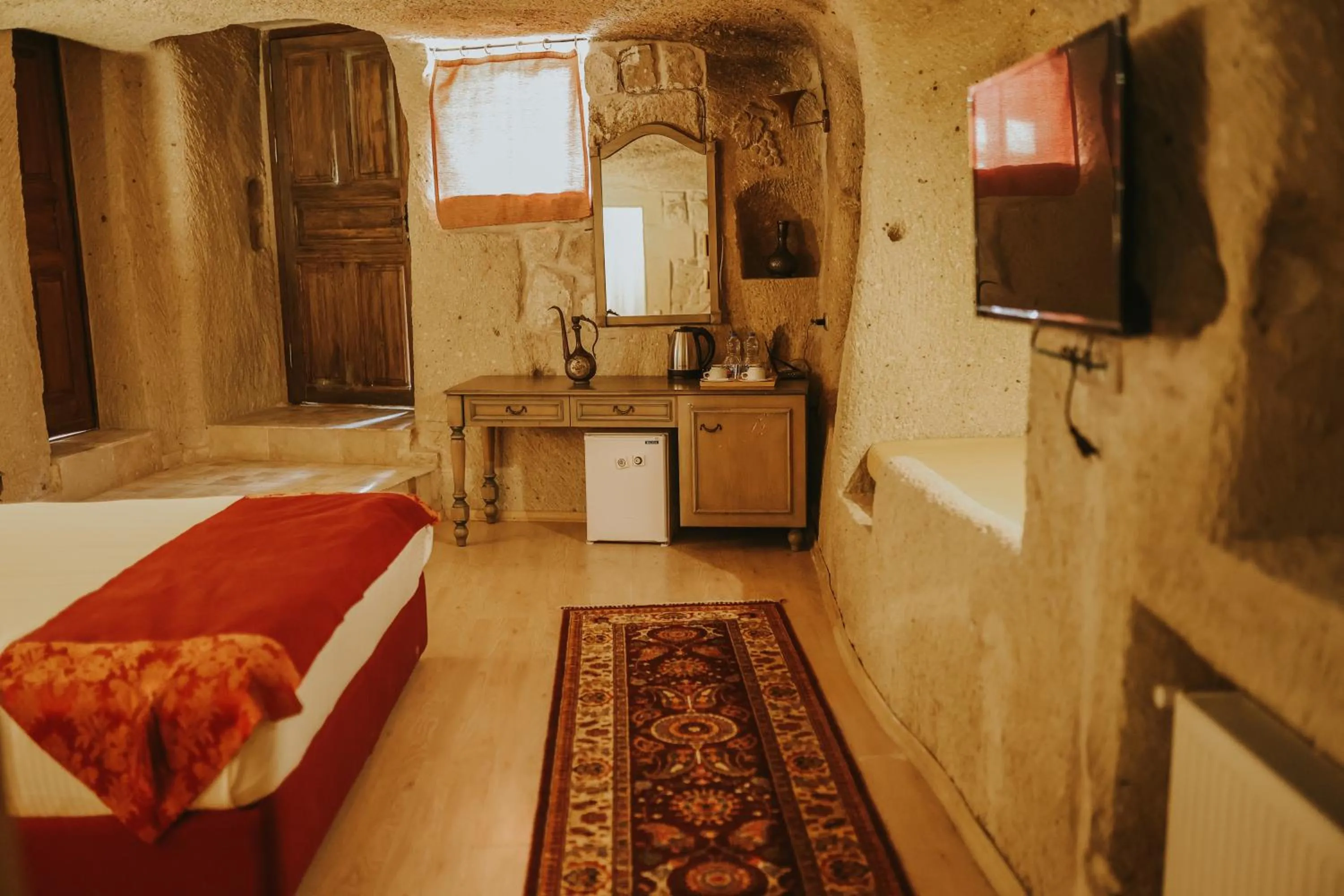 Photo of the whole room, Bed in Elaa Cave Hotel