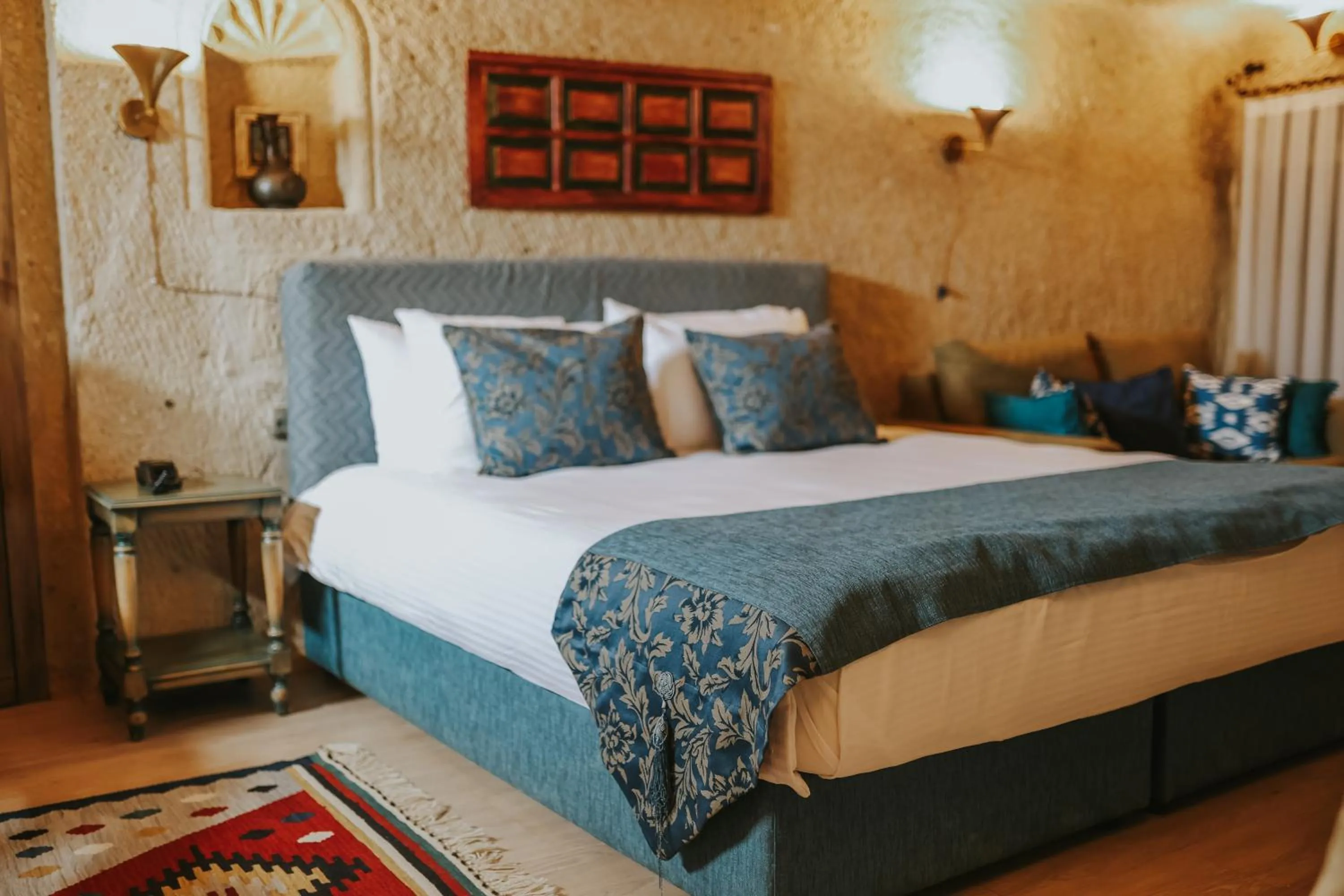 Bed in Elaa Cave Hotel