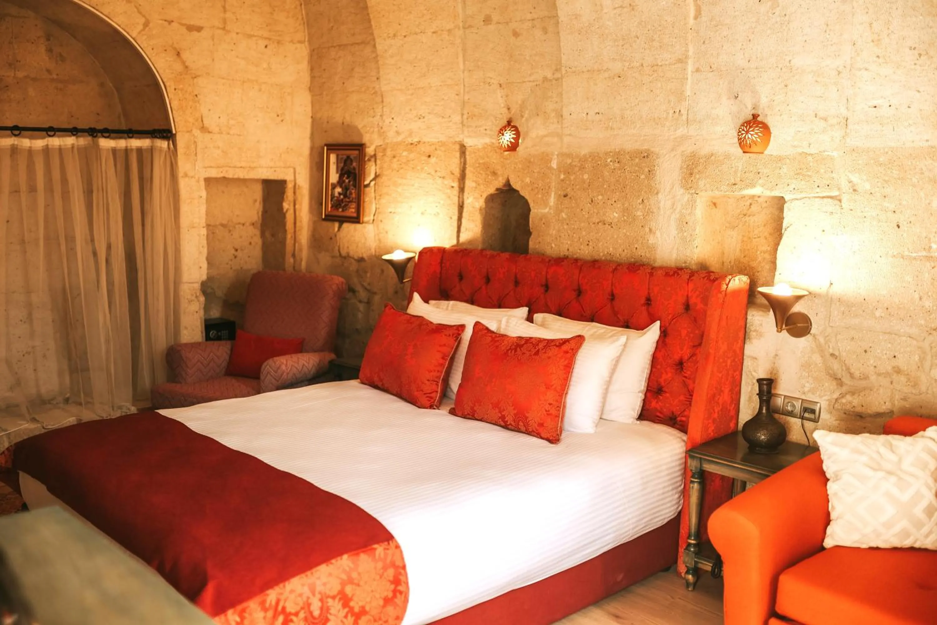 Bed in Elaa Cave Hotel