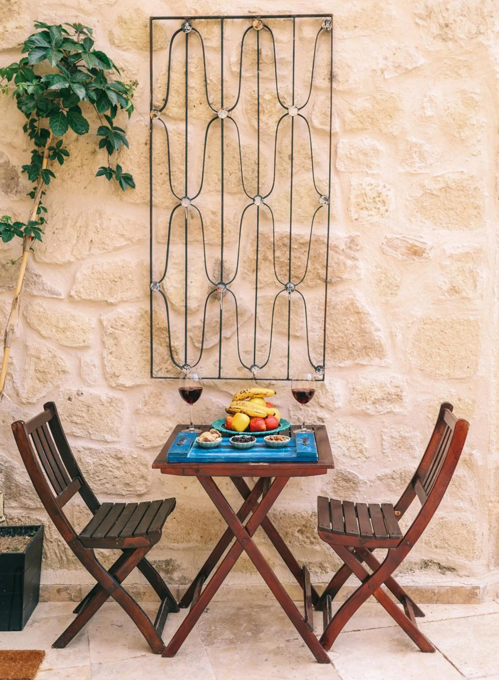 Patio in Elaa Cave Hotel