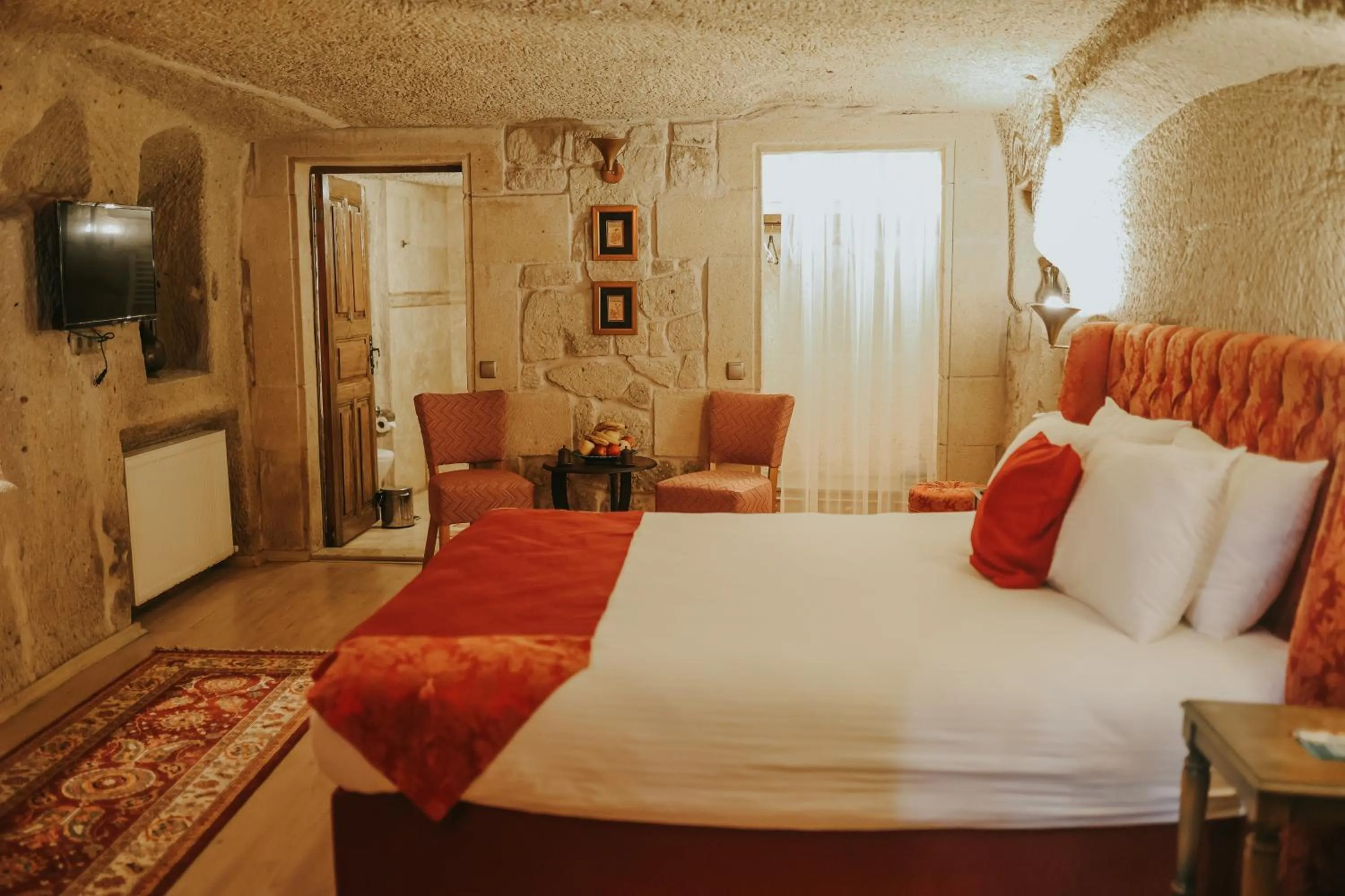 Bed in Elaa Cave Hotel