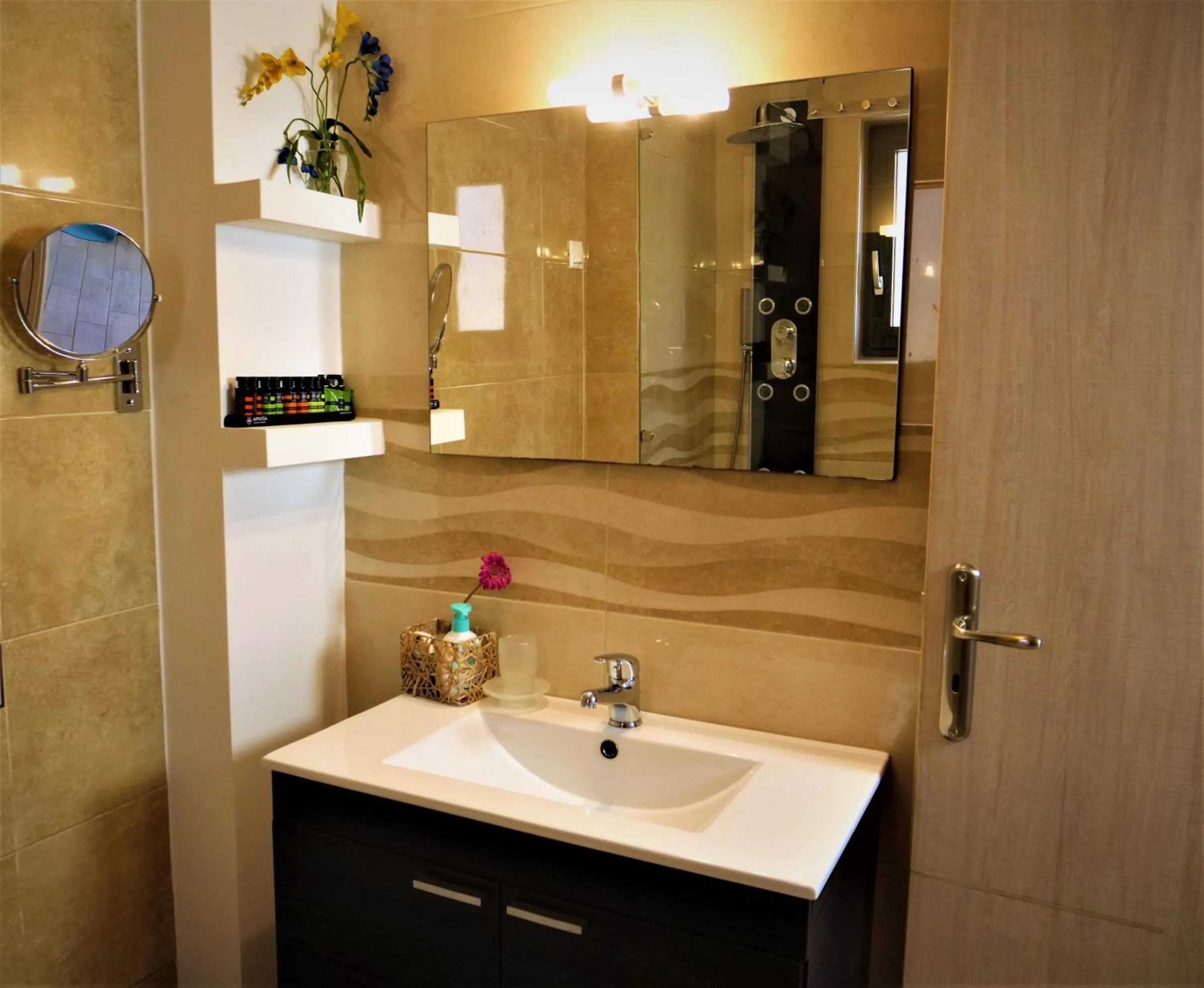 Toilet in Seacret Apartments