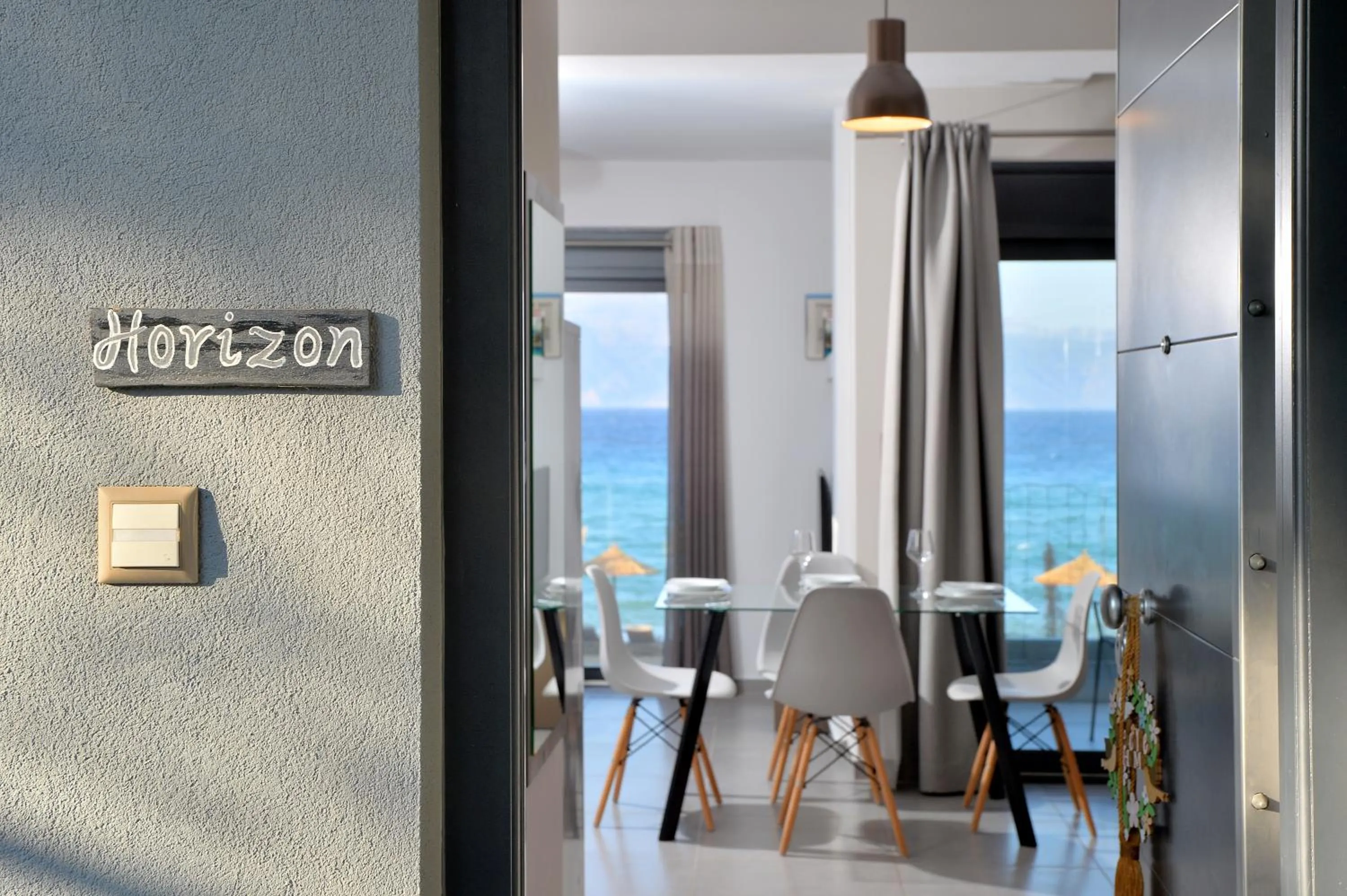 Facade/entrance in Seacret Apartments