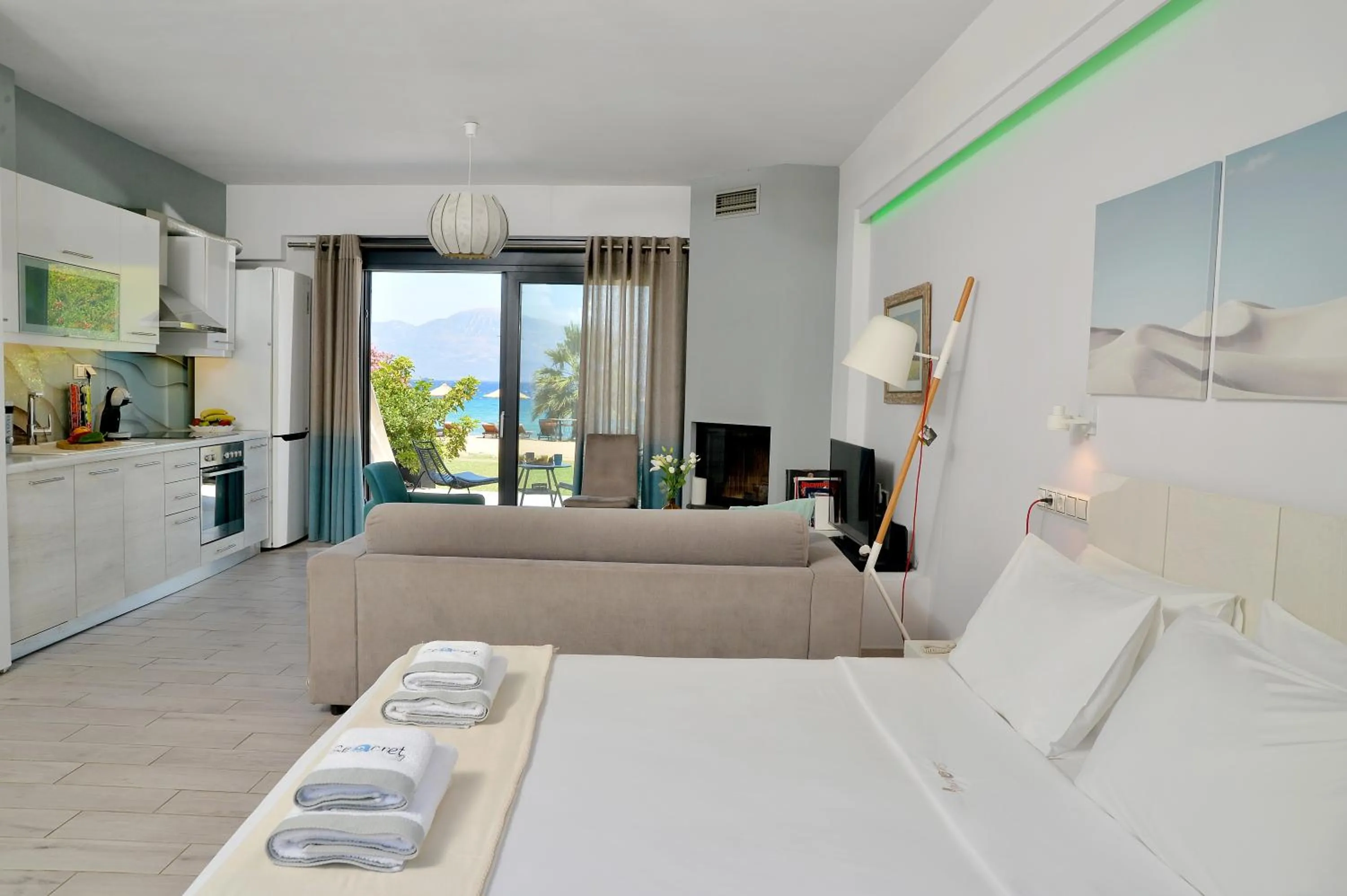 Sea view, Bed in Seacret Apartments