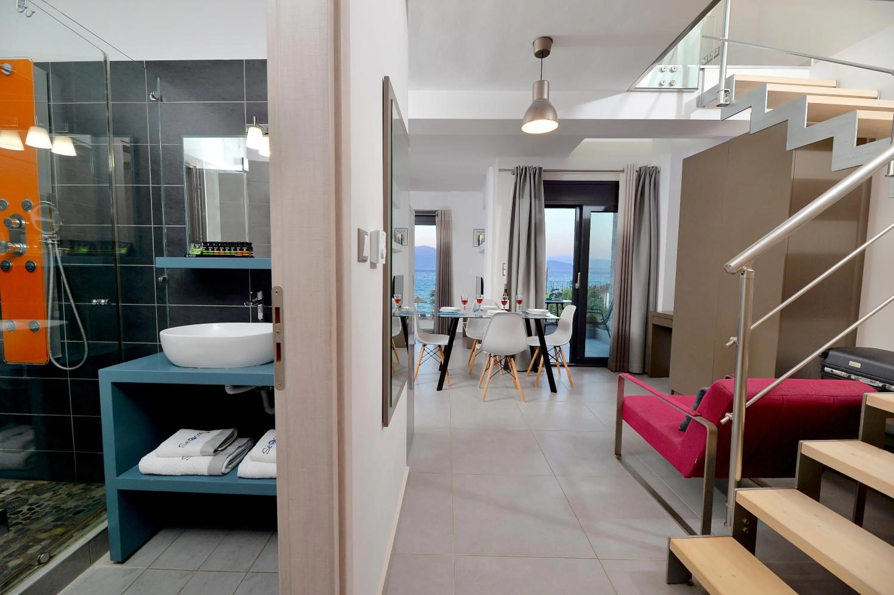 Bathroom, Bed in Seacret Apartments