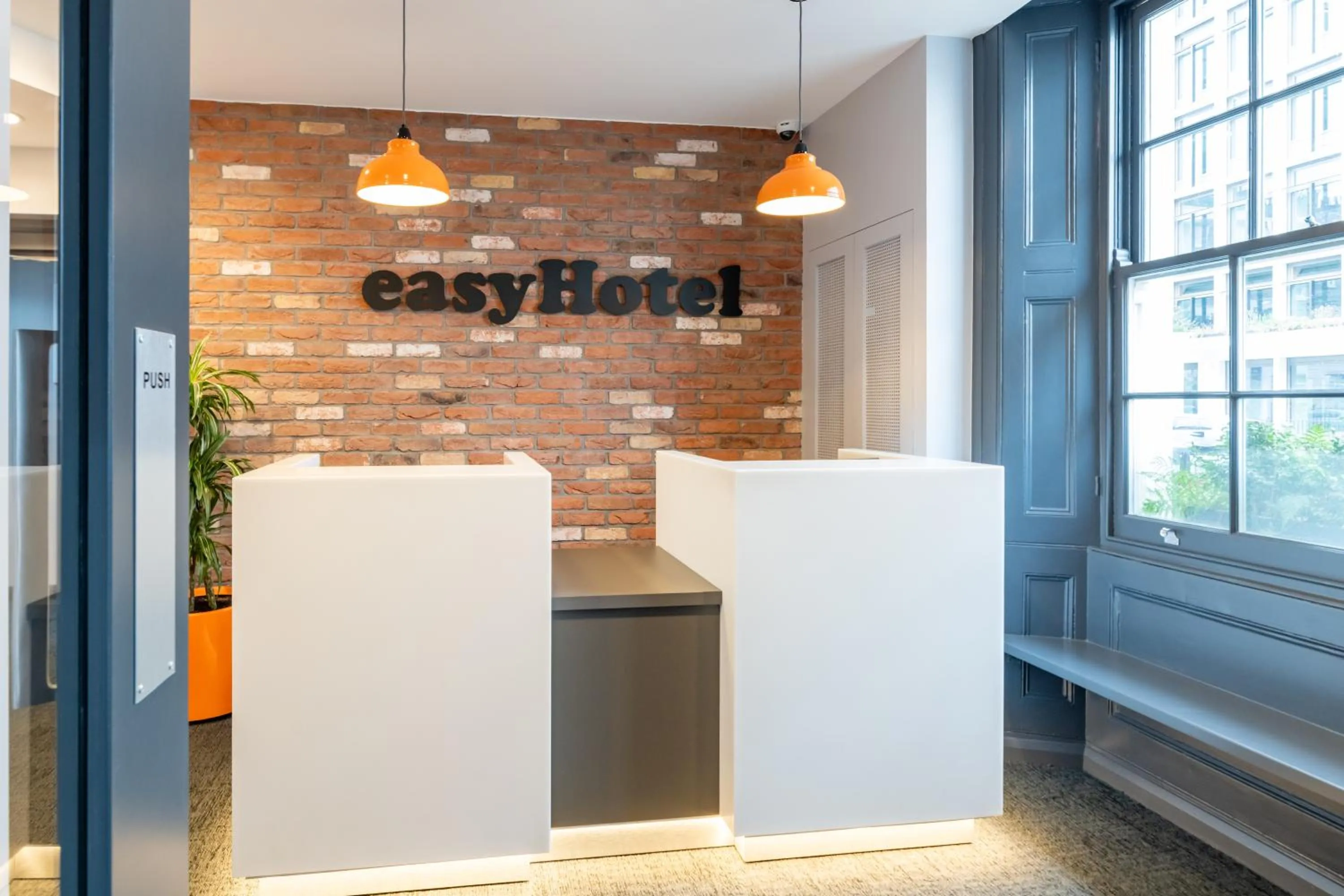 Lobby or reception in easyHotel Victoria