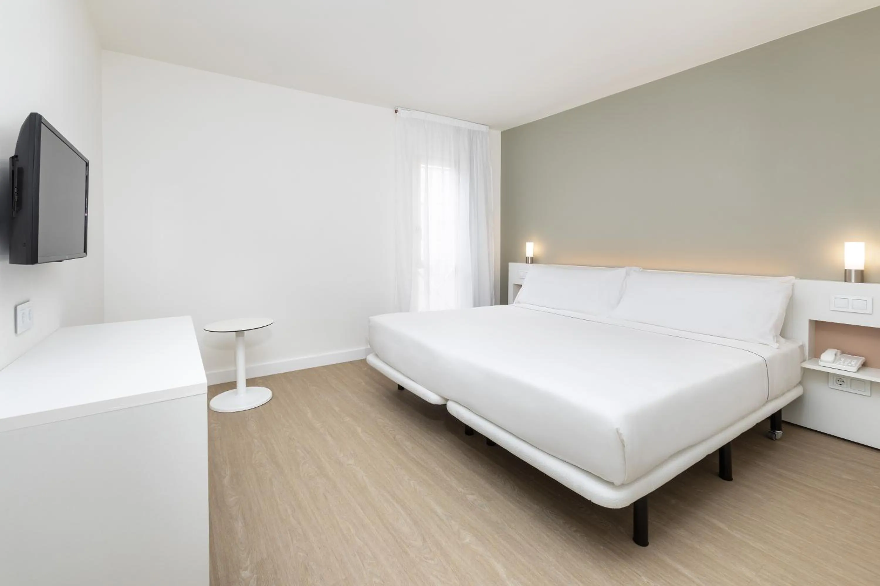 Communal lounge/ TV room, Bed in Sol Fuerteventura Jandia - All Suites