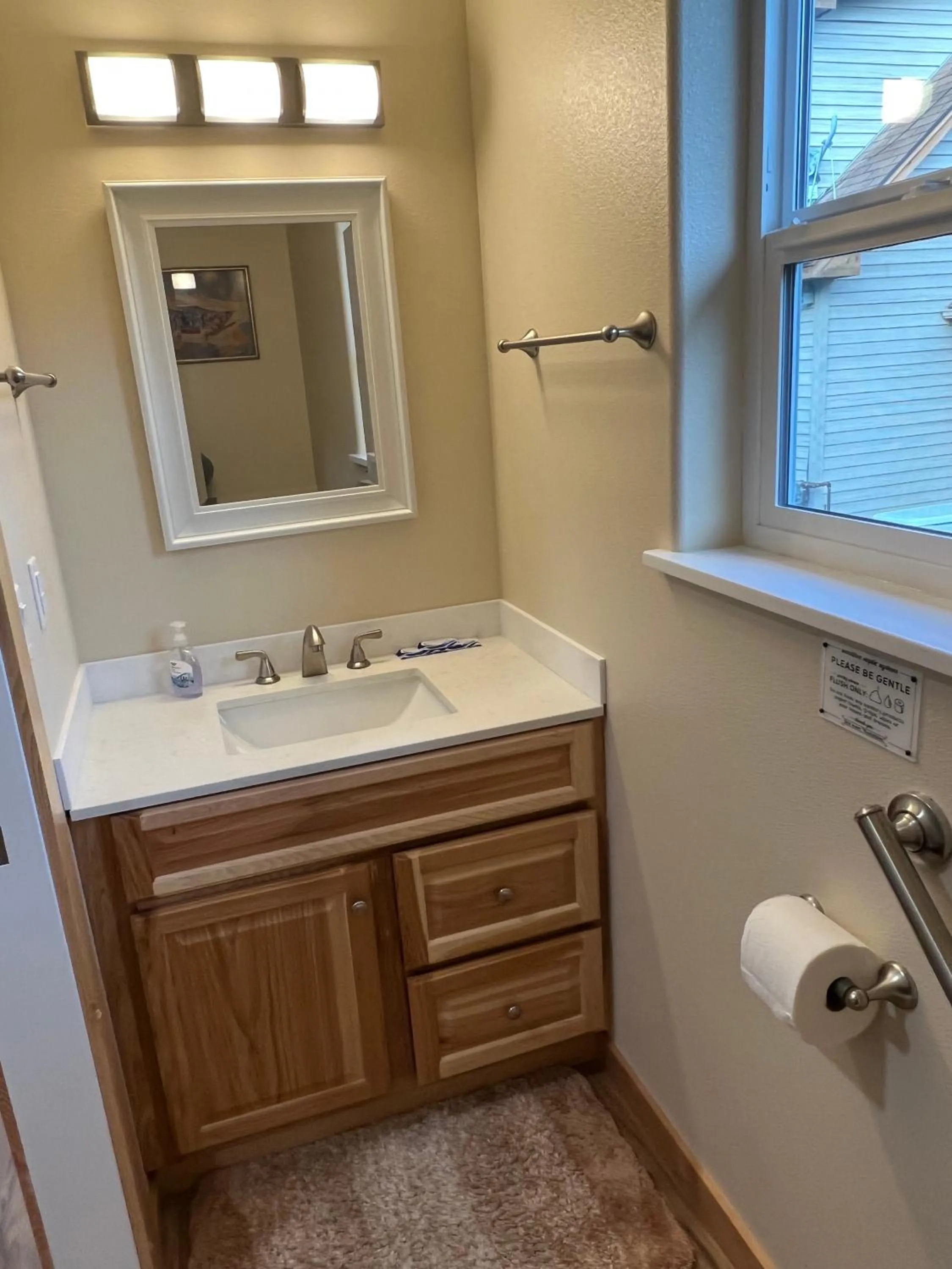 Bathroom in Eagle's Eye Vacation Rentals