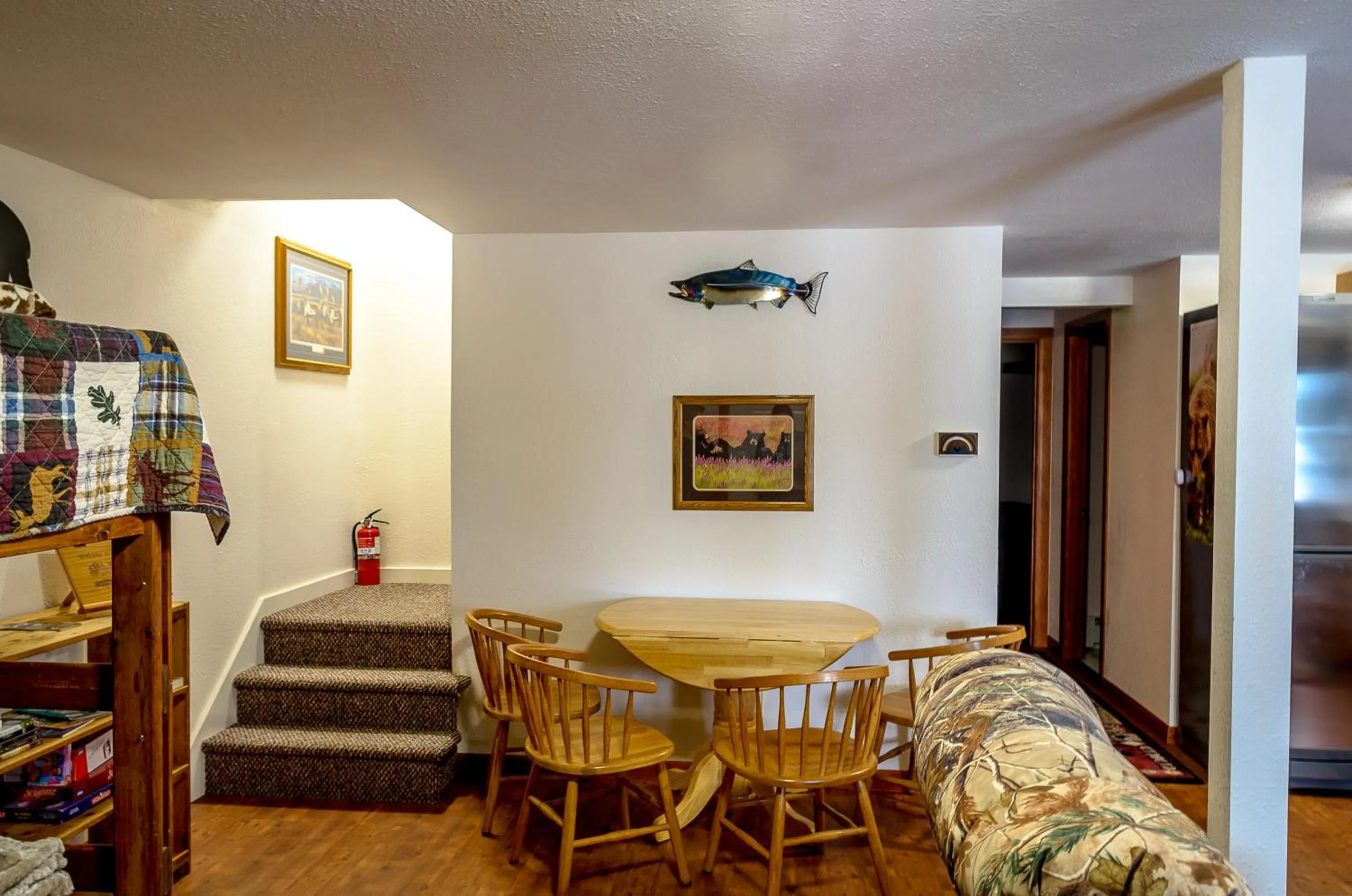 Dining area in Eagle's Eye Vacation Rentals
