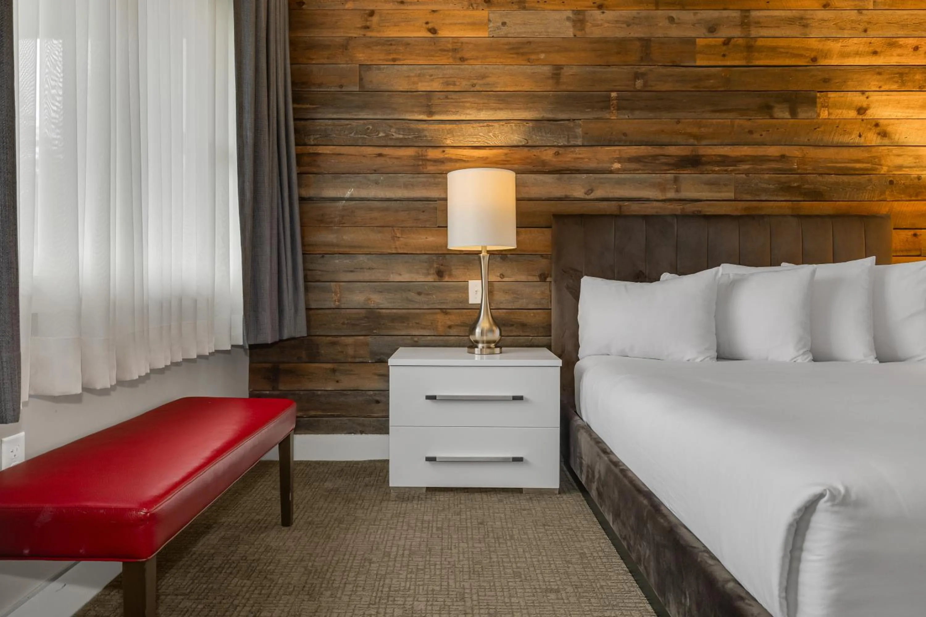Bedroom, Bed in Lake Placid Inn: Residences