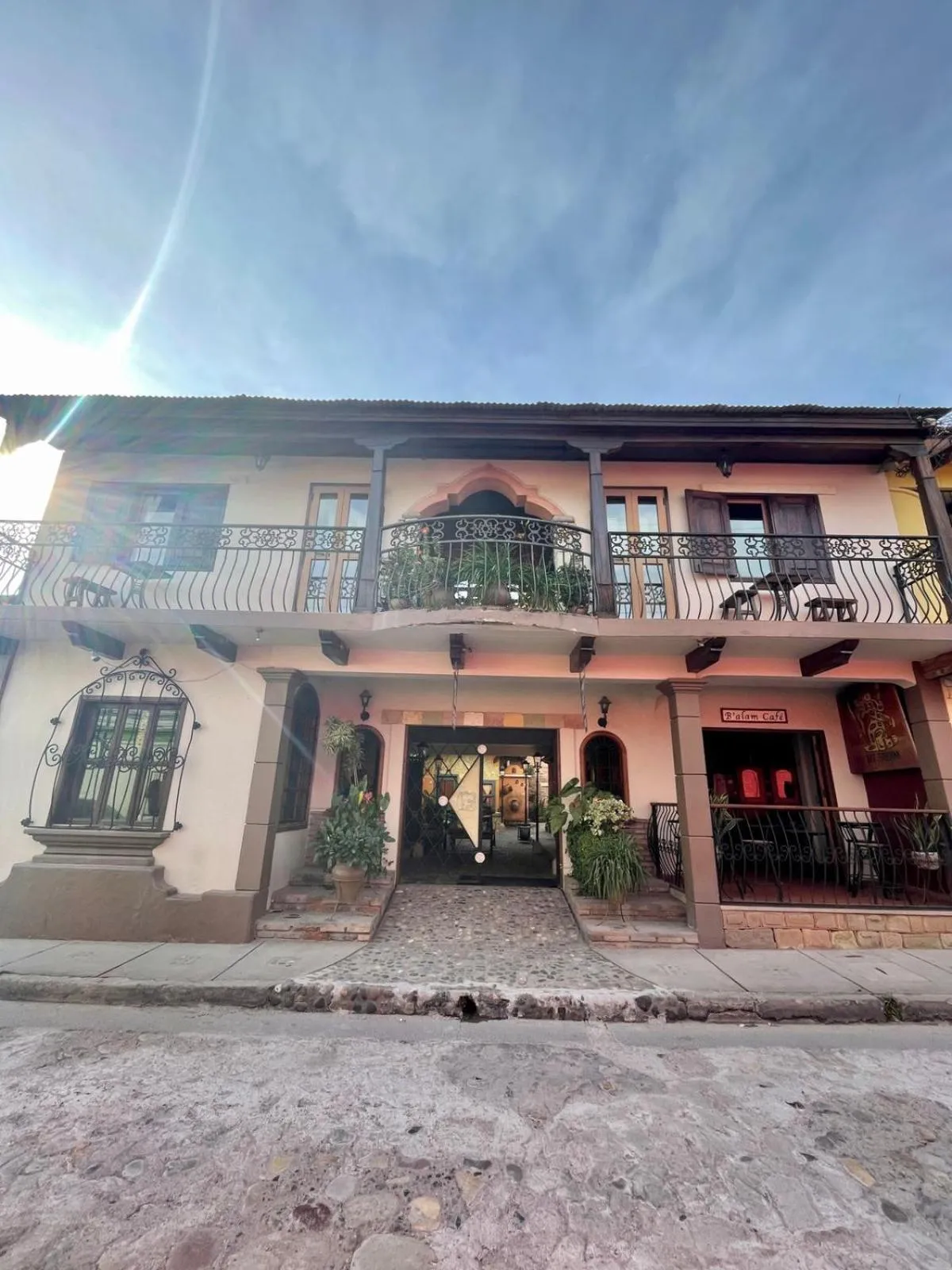 Property building in Hotel Plaza Yat Balam