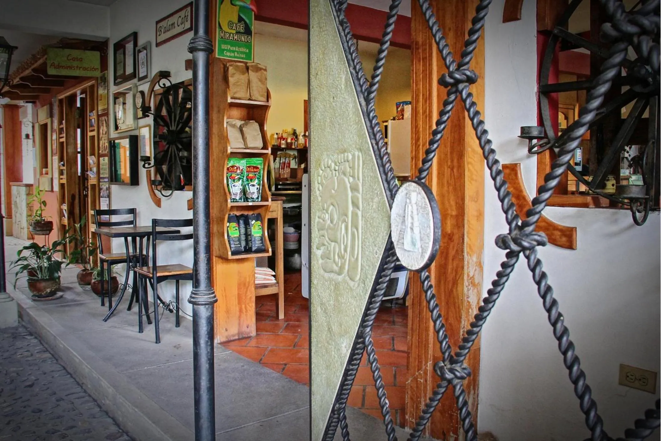 Decorative detail in Hotel Plaza Yat Balam