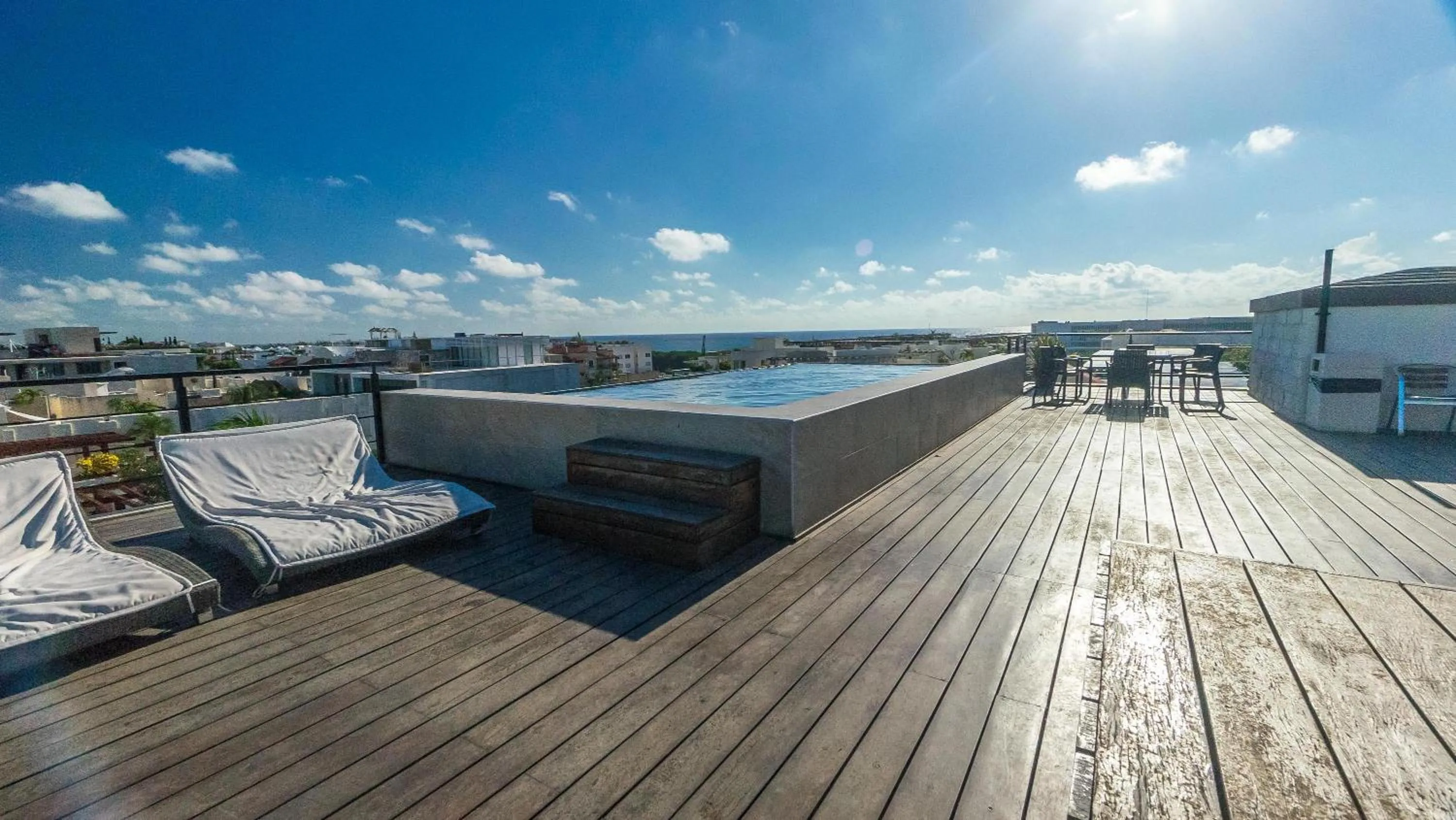 Balcony/Terrace in Lotus Midtown Apartments by BVR