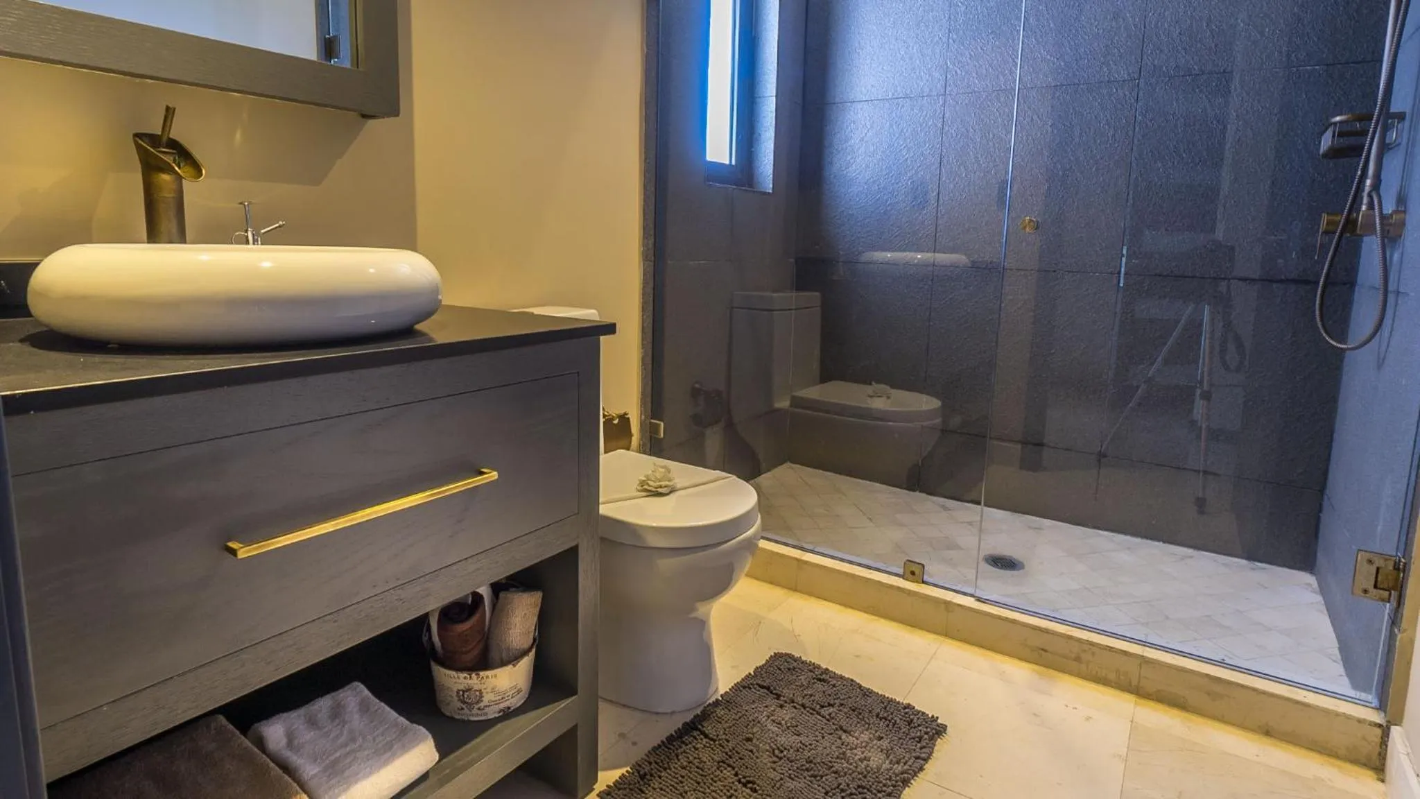 Bathroom in Lotus Midtown Apartments by BVR