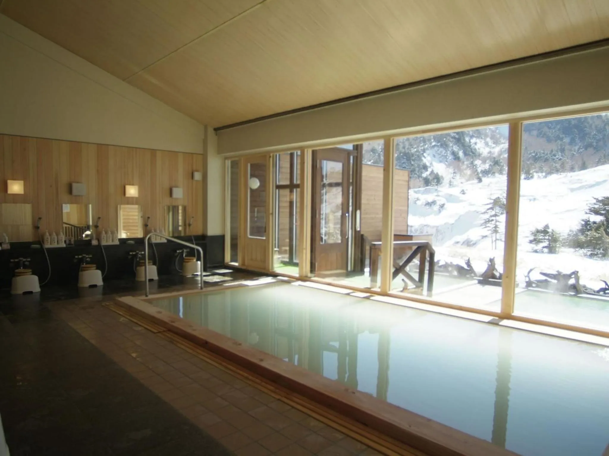 Hot Spring Bath in Manza Hotel Juraku