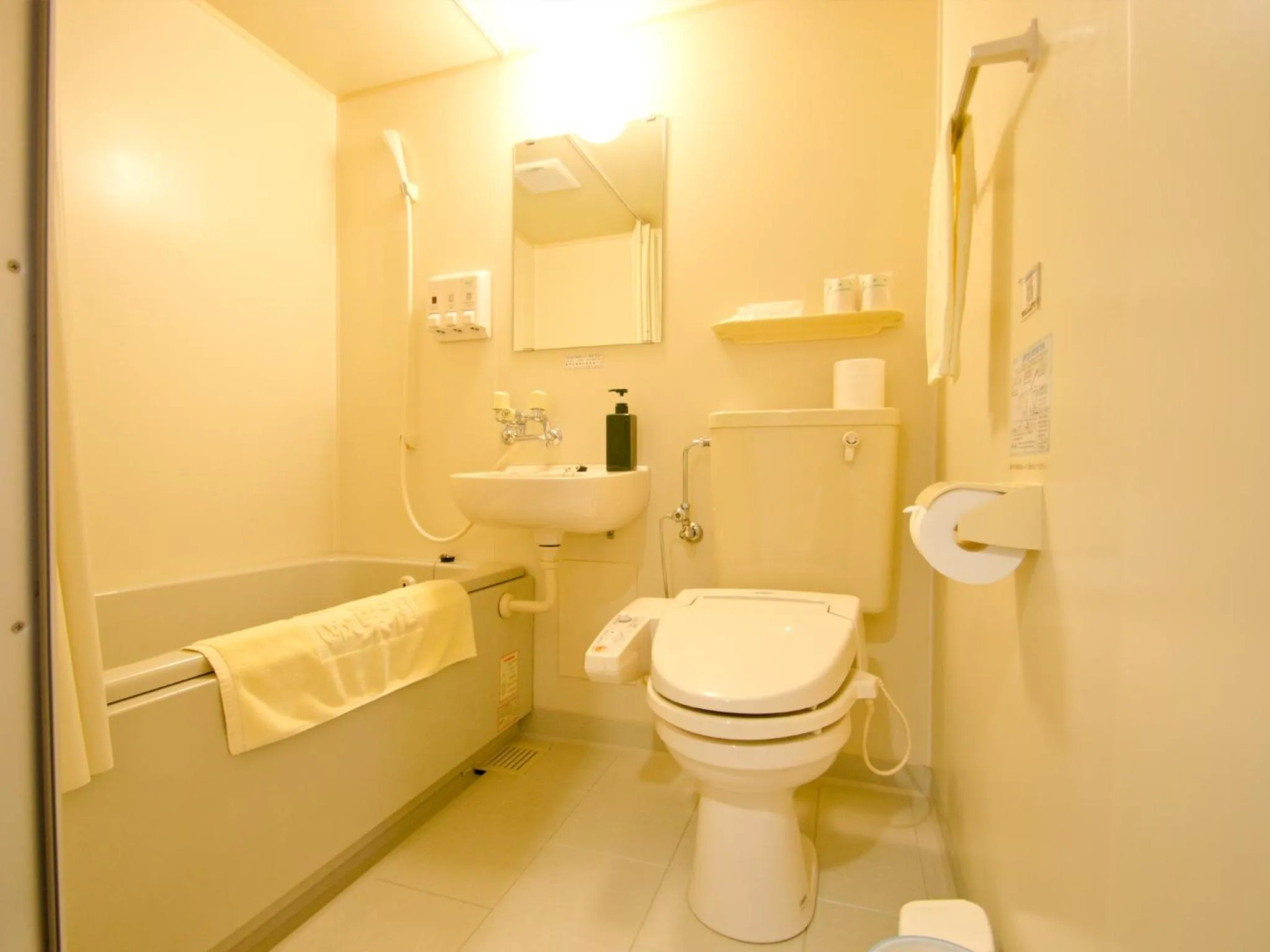 Shower in Hotel Folkloro Hanamakitowa