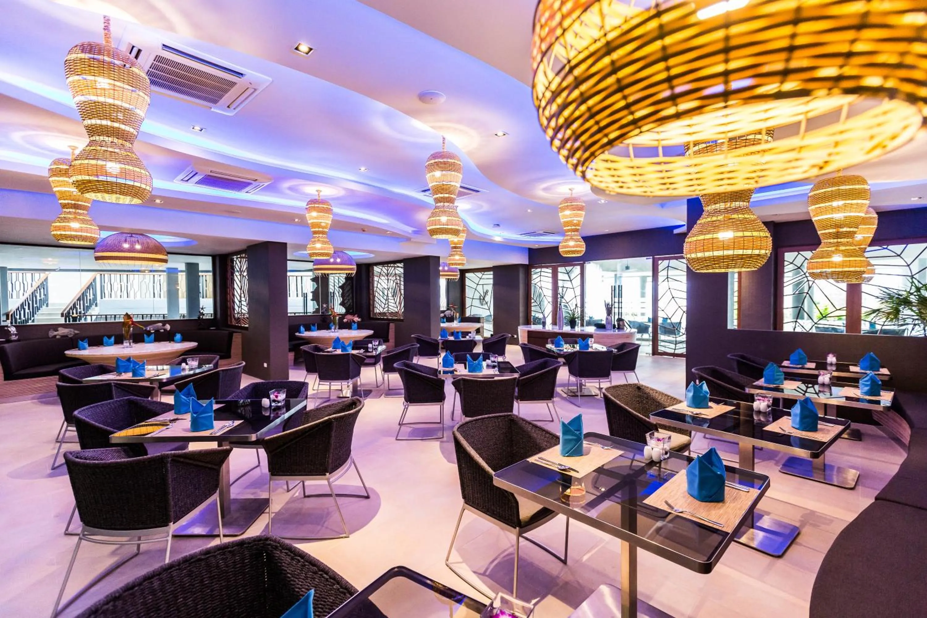 Restaurant/places to eat in Crest Resort & Pool Villas - SHA Extra Plus