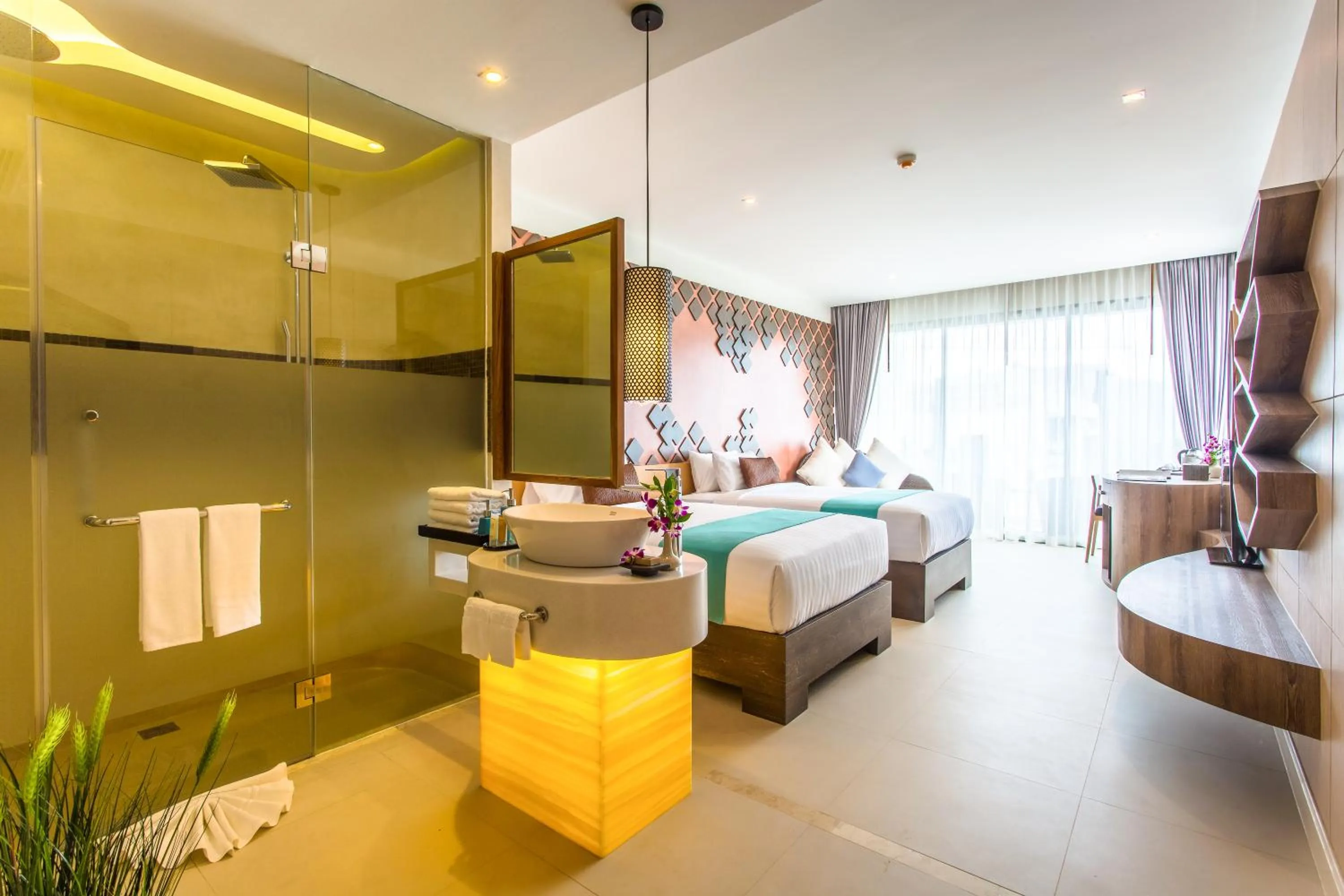 Photo of the whole room, Bed in Crest Resort & Pool Villas - SHA Extra Plus