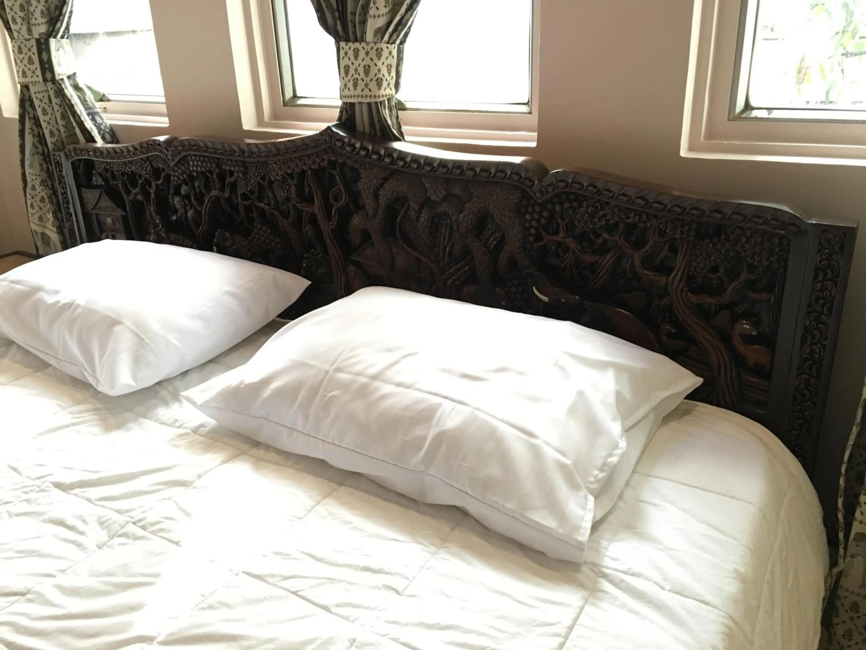 Decorative detail, Bed in The Grand Palace Hotel