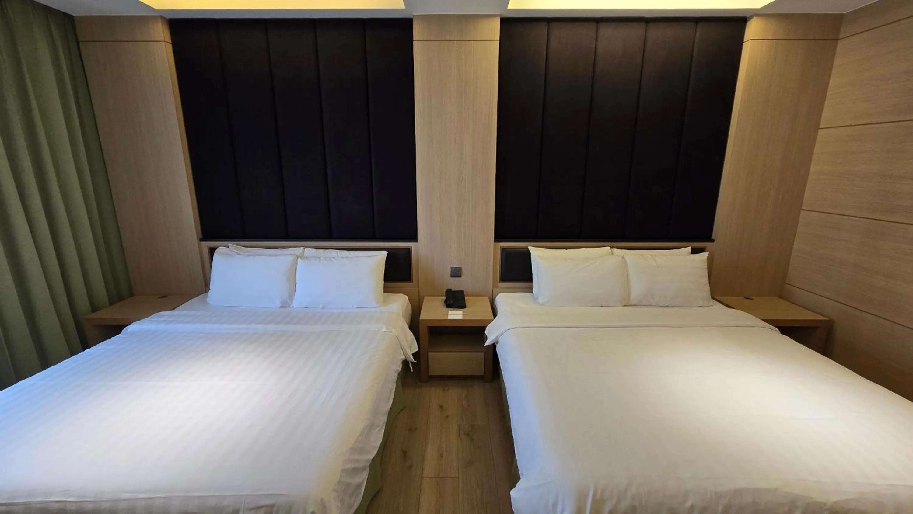 Photo of the whole room, Bed in Hotel R14